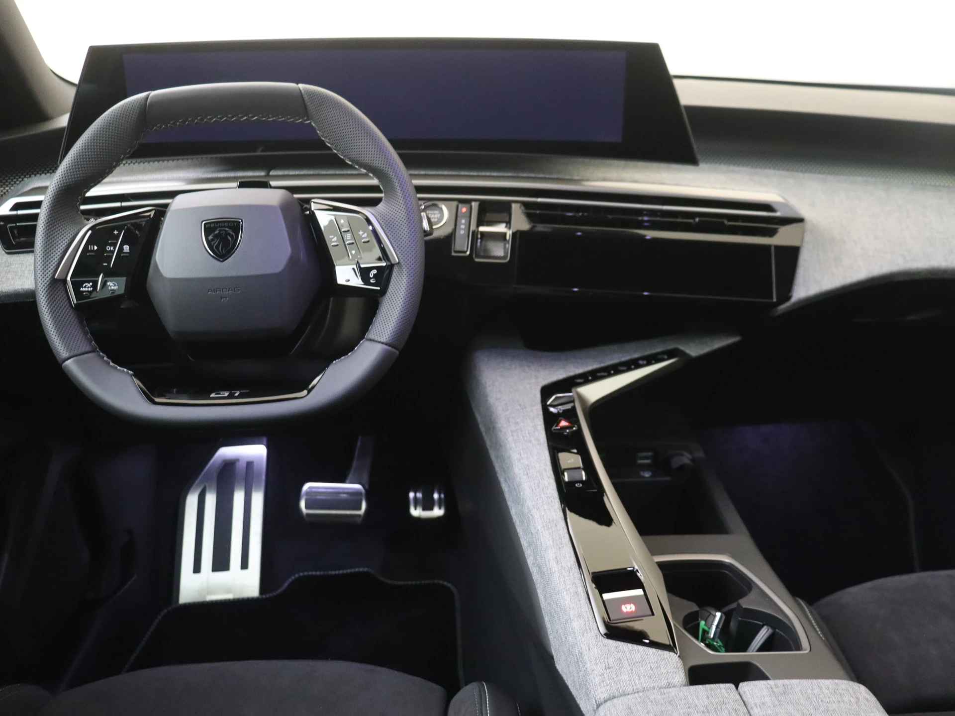 Peugeot e-3008