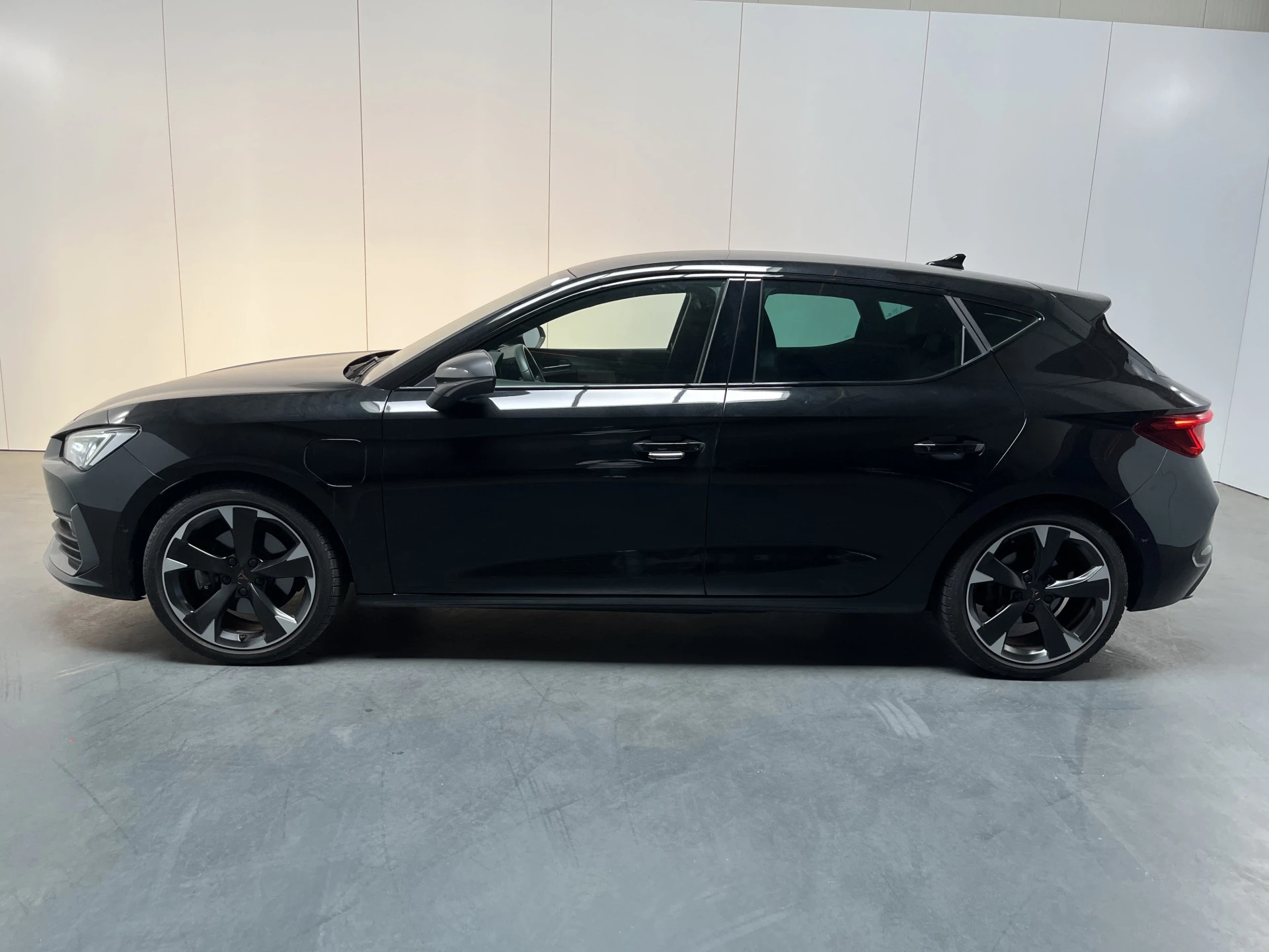 Cupra León