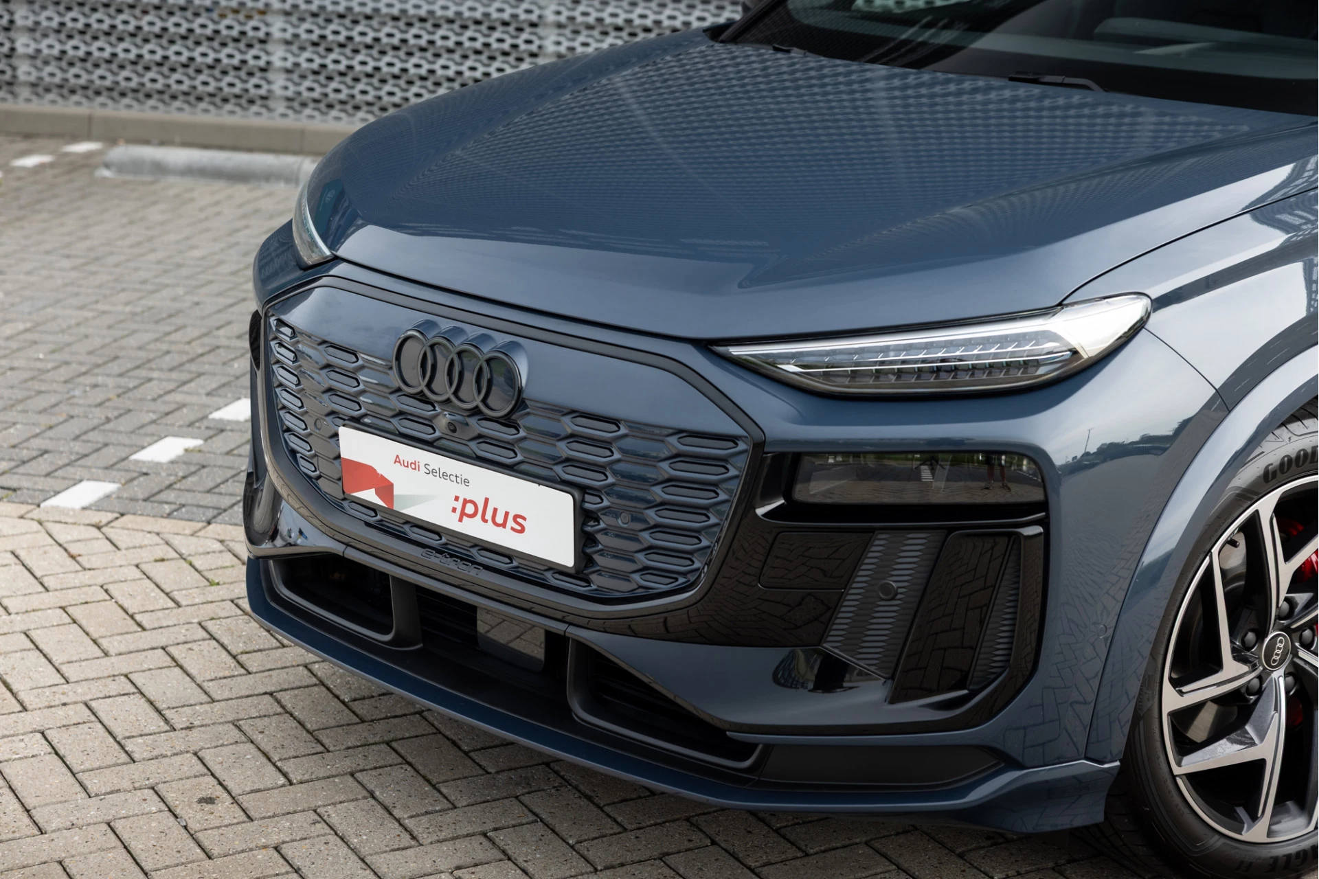 Audi Q6 e-tron