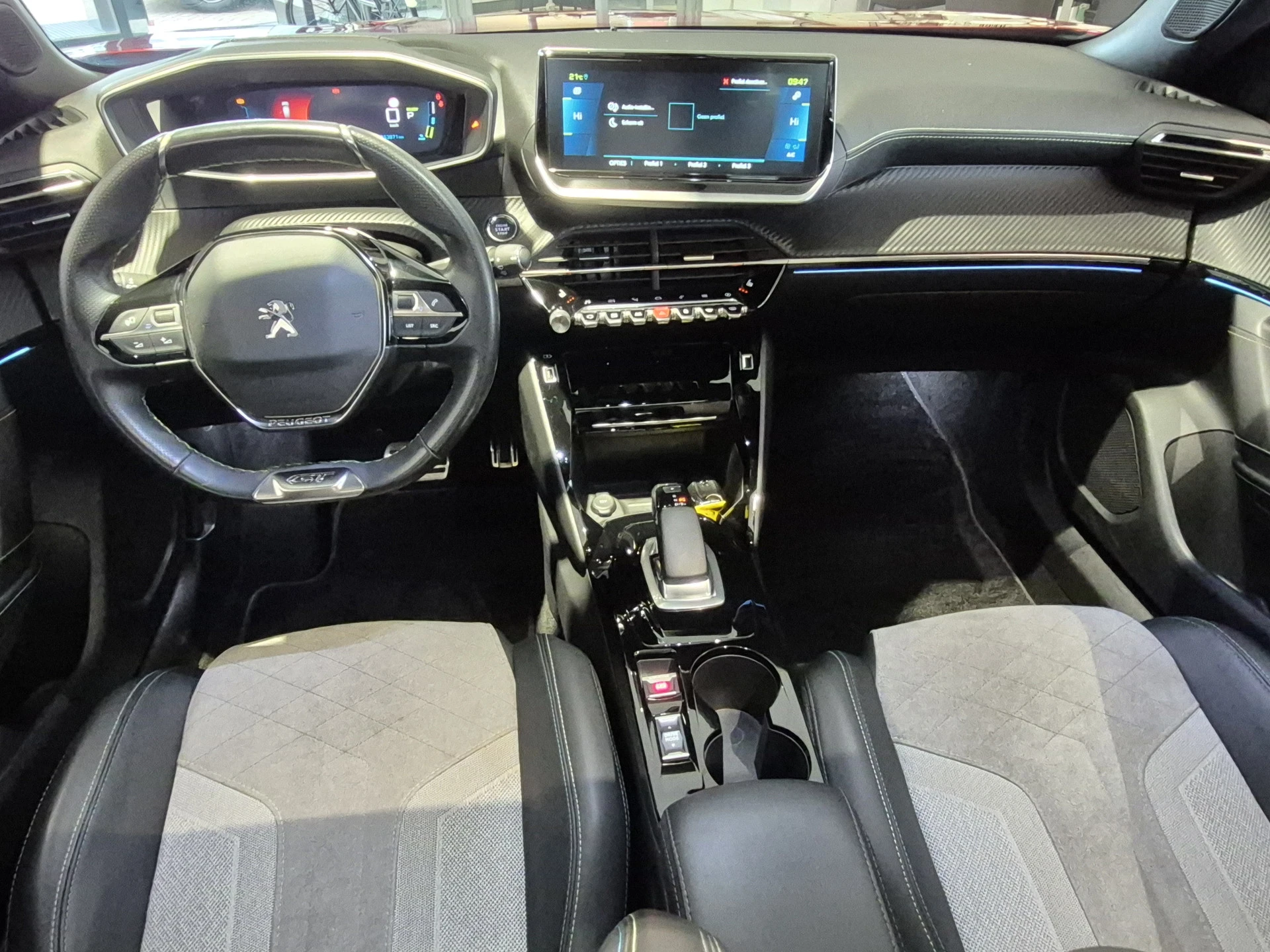 Peugeot e-2008