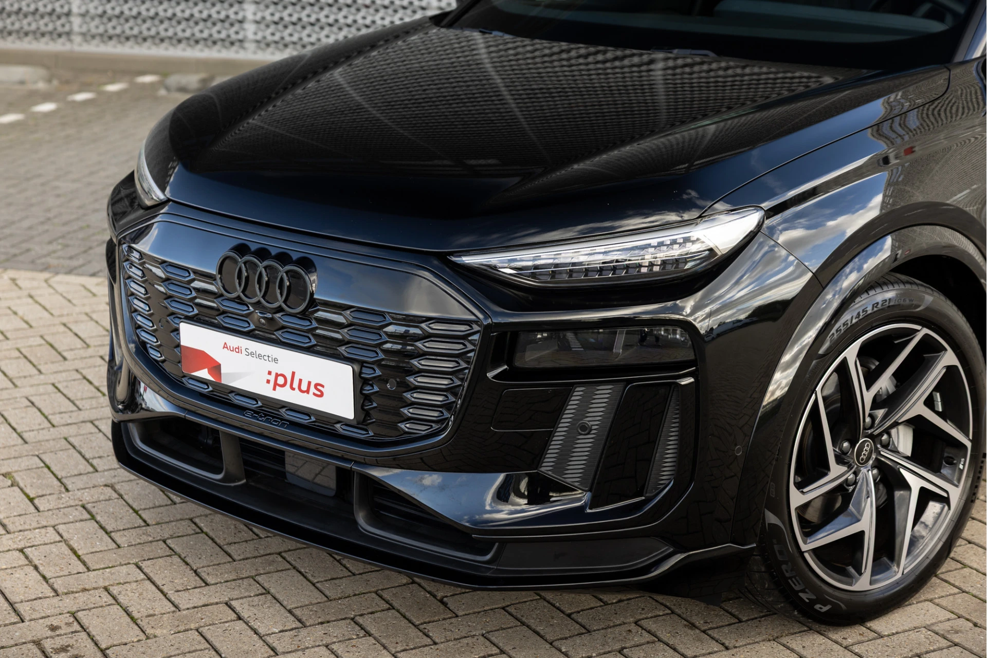 Audi Q6 e-tron
