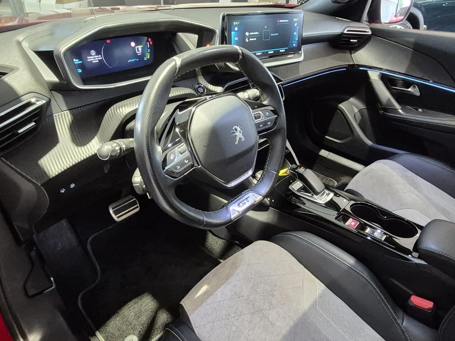 Peugeot e-2008