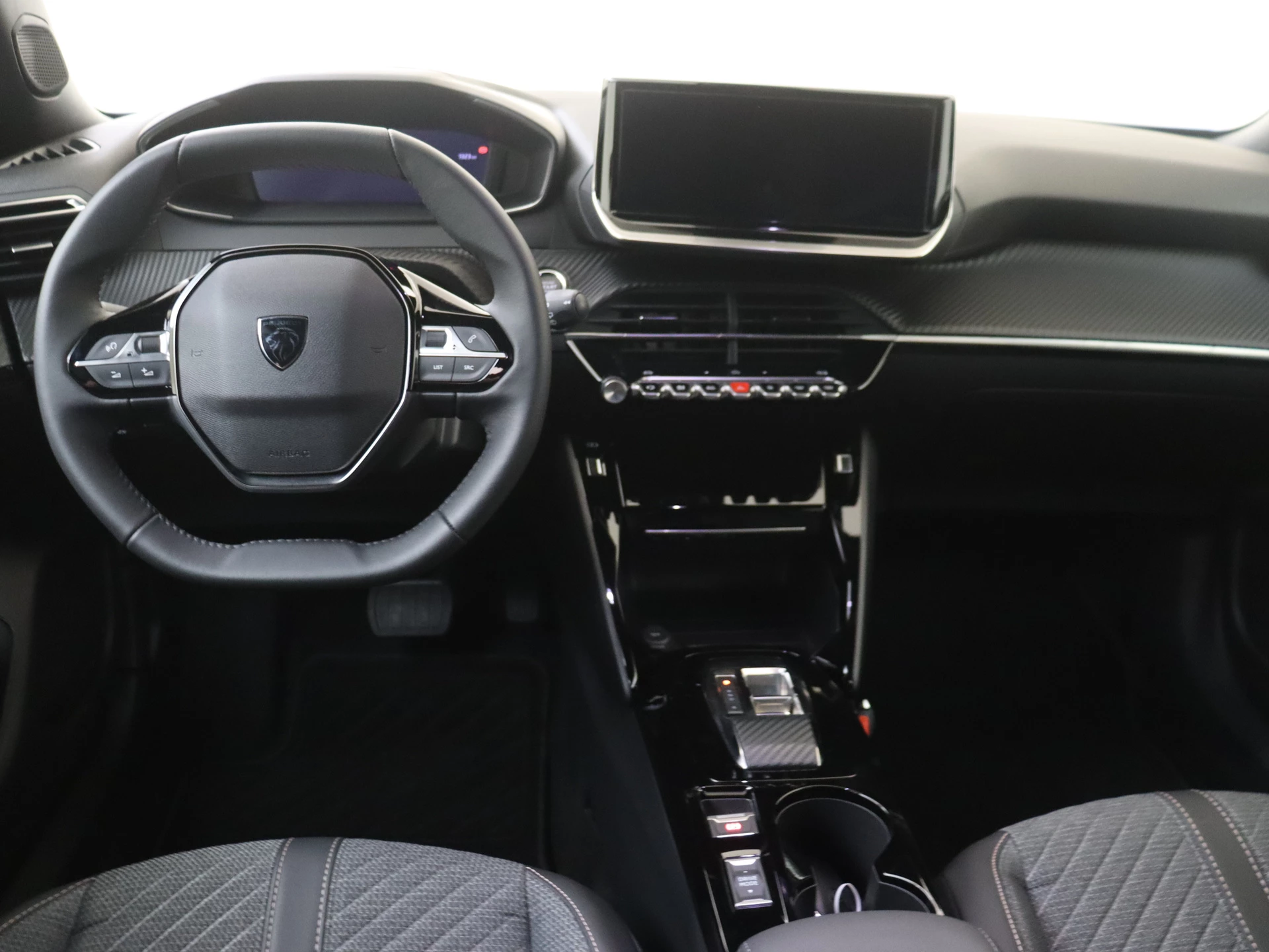 Peugeot e-2008