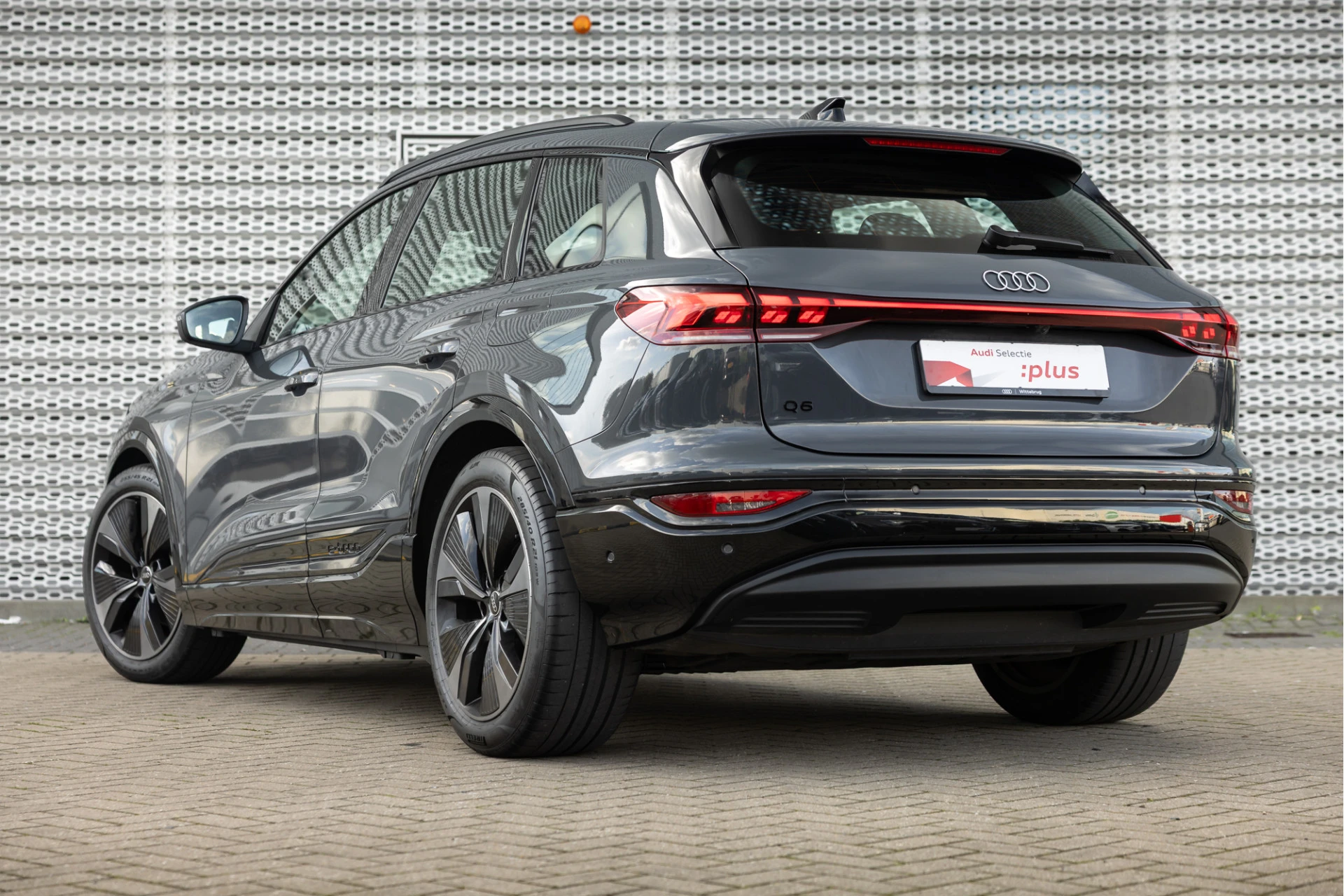 Audi Q6 e-tron