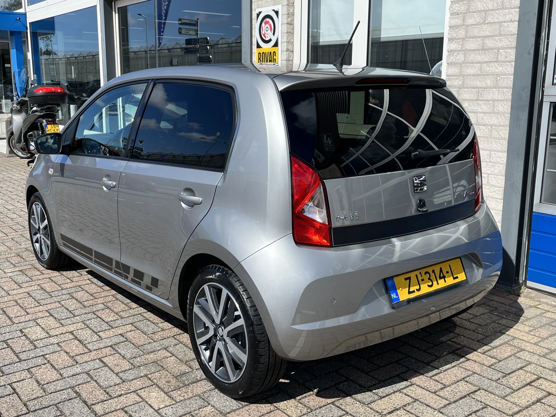 SEAT Mii