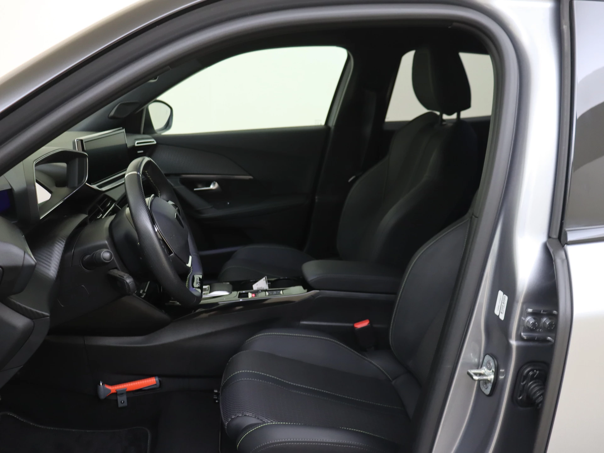 Peugeot e-2008