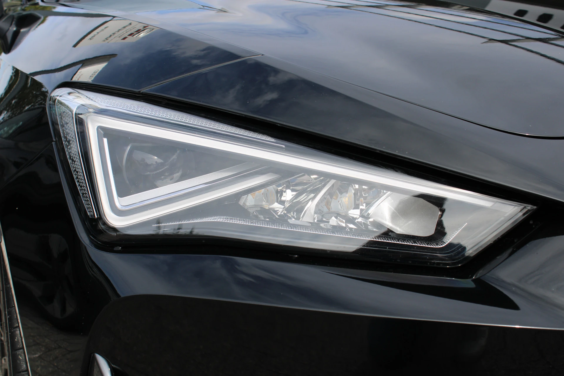 Cupra León
