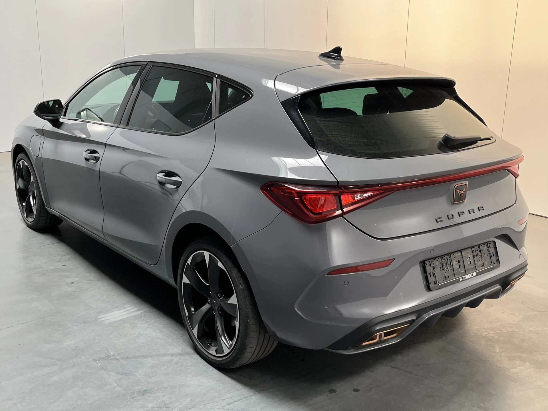 Cupra León