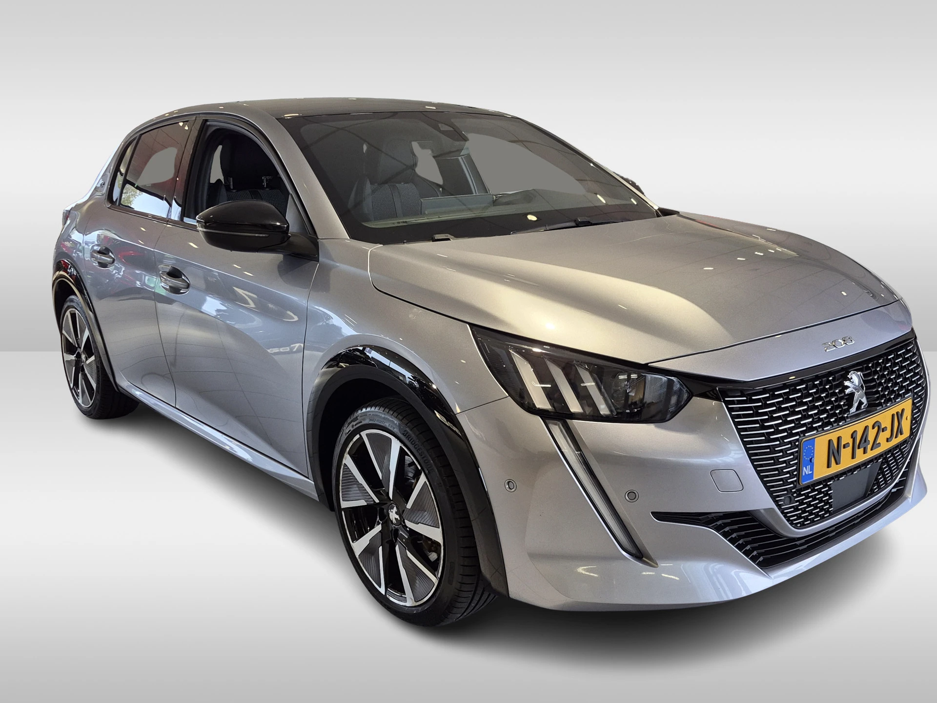 Peugeot e-208