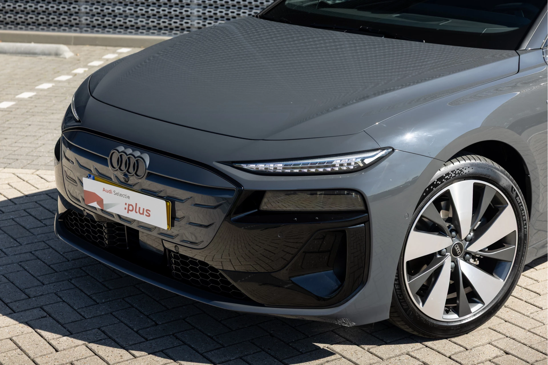 Audi A6 e-tron