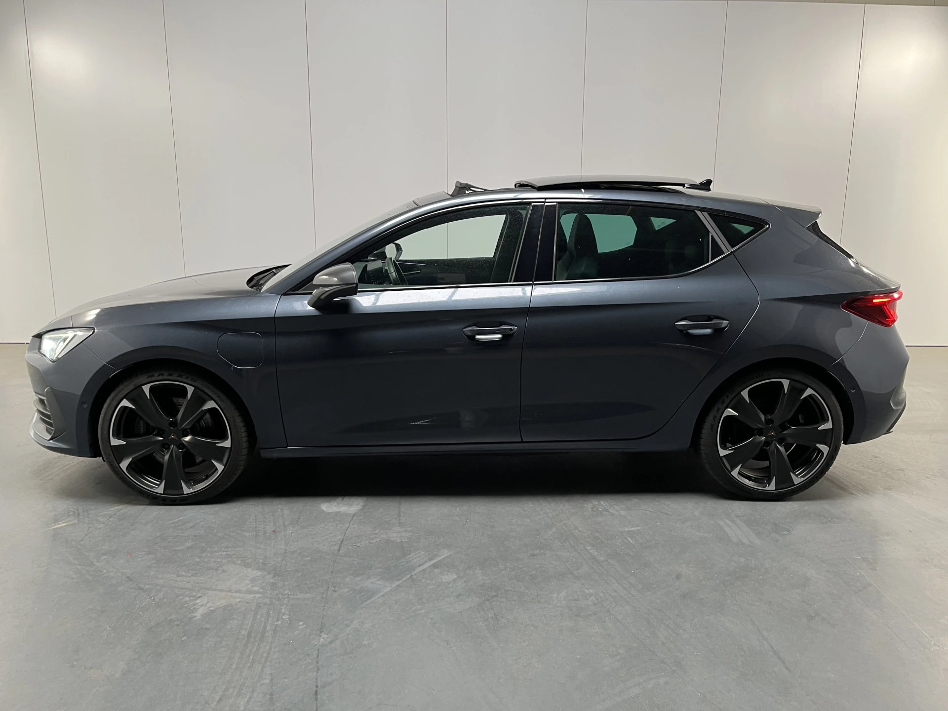Cupra León