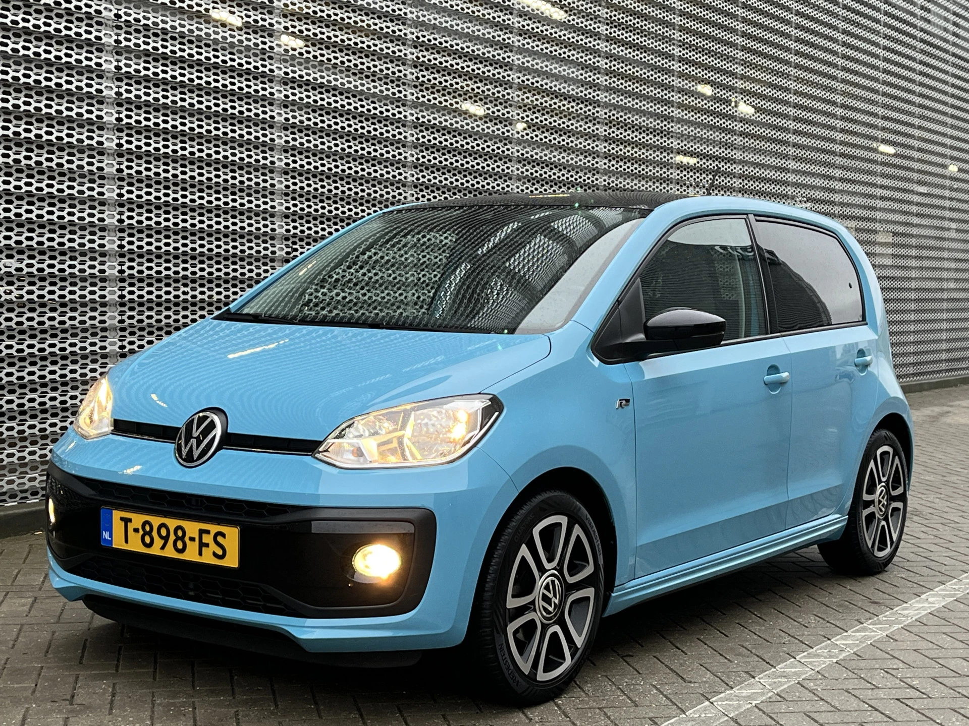 Volkswagen up!