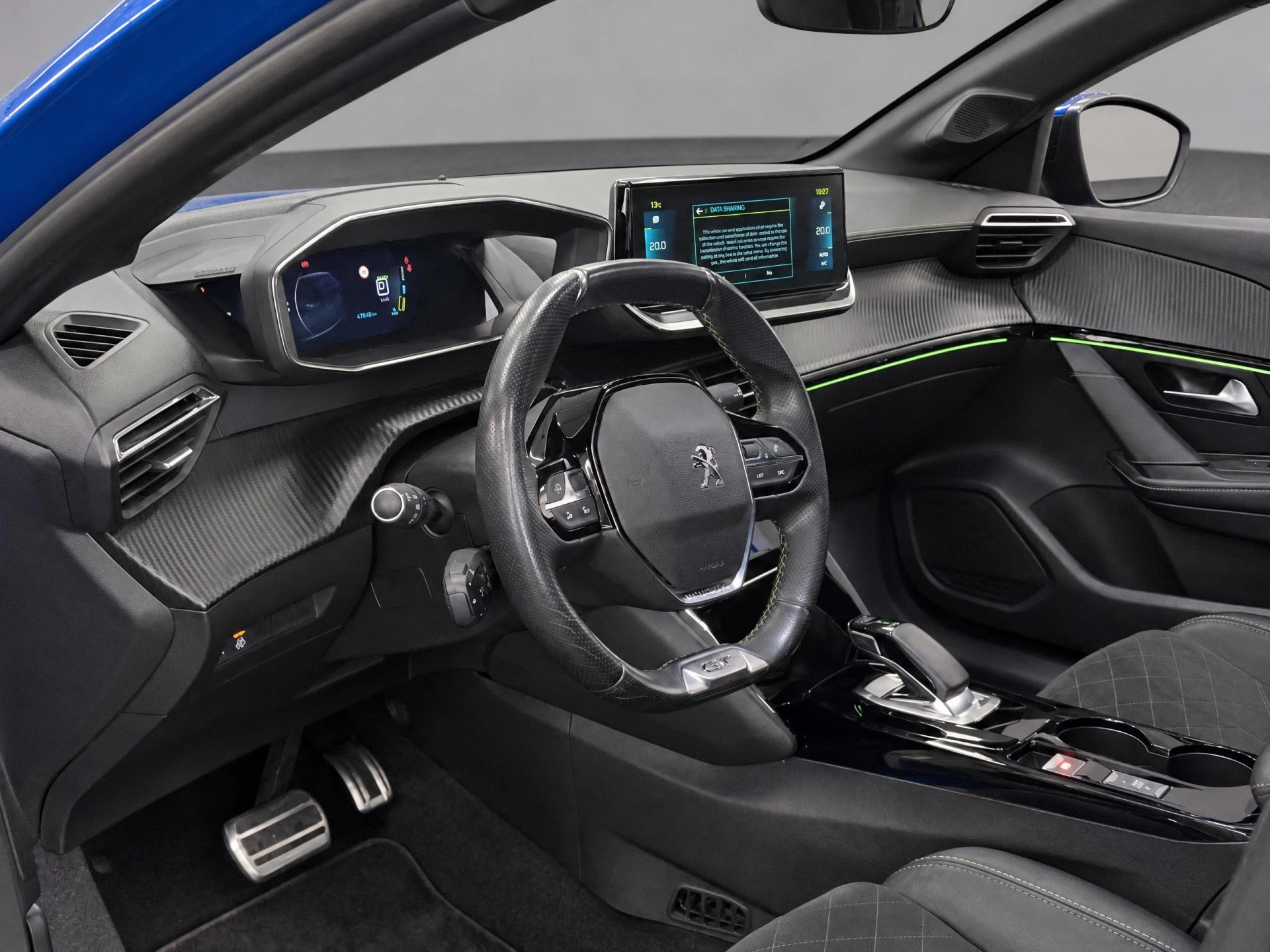Peugeot e-208