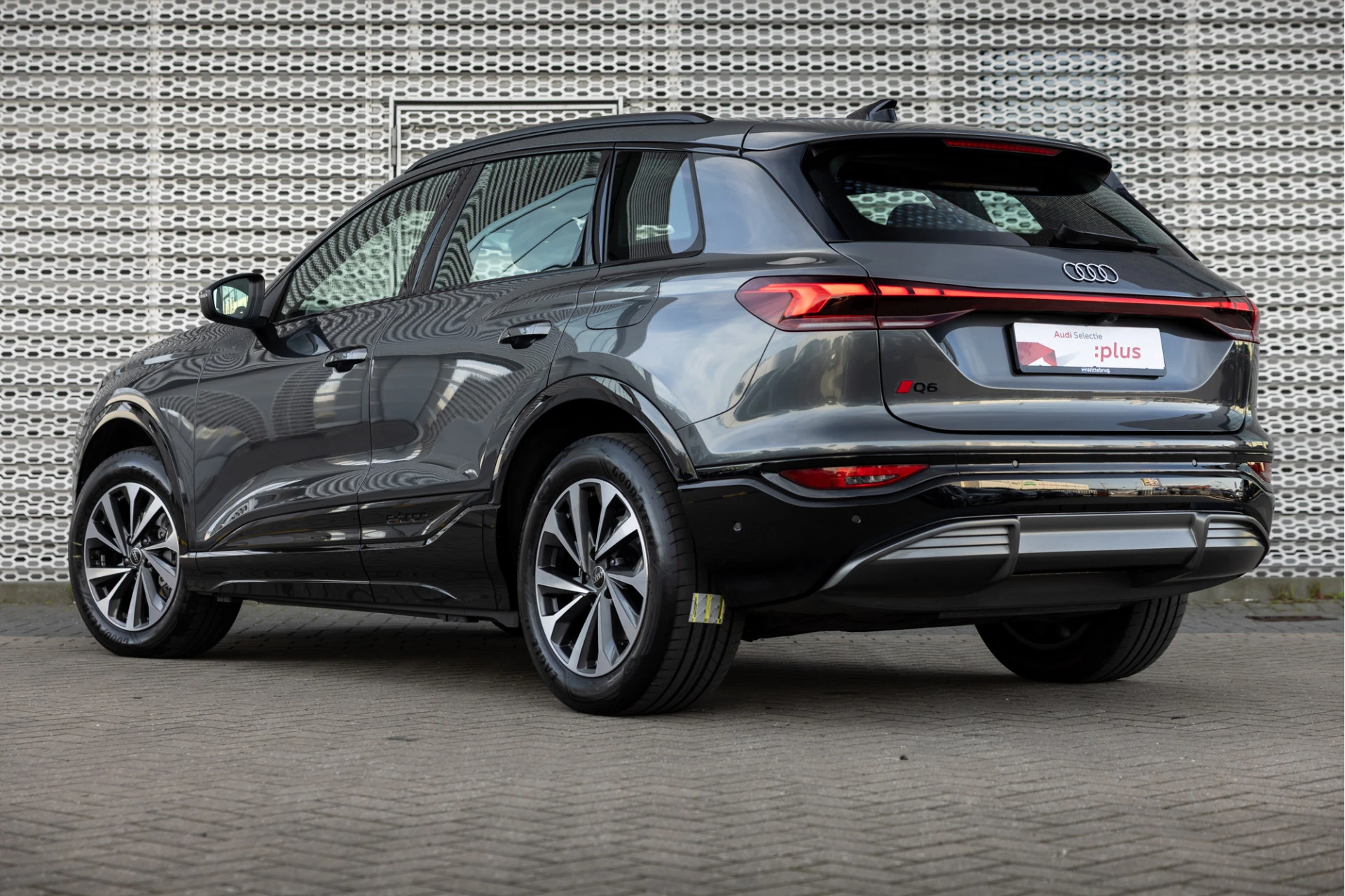Audi Q6 e-tron