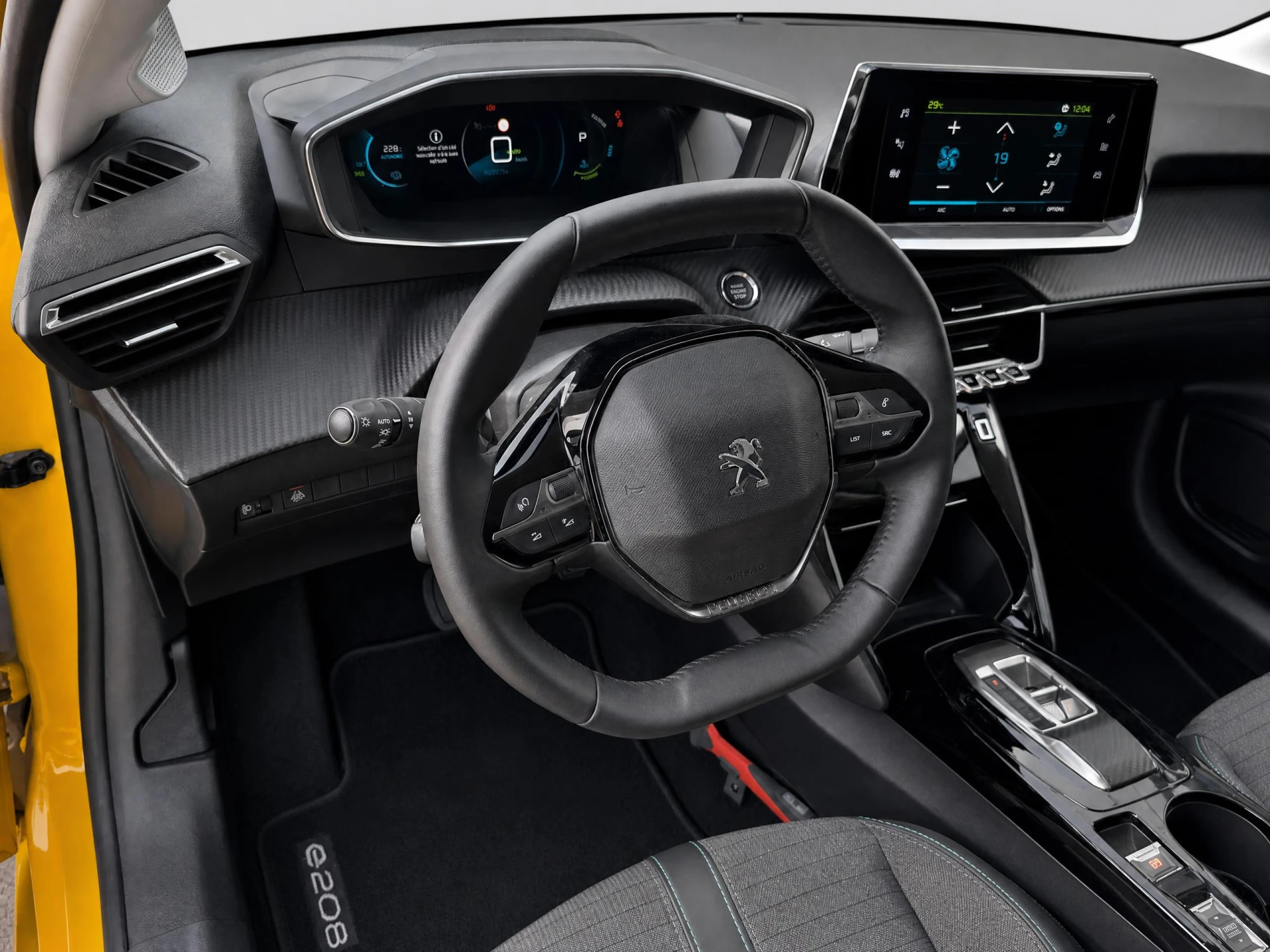 Peugeot e-208