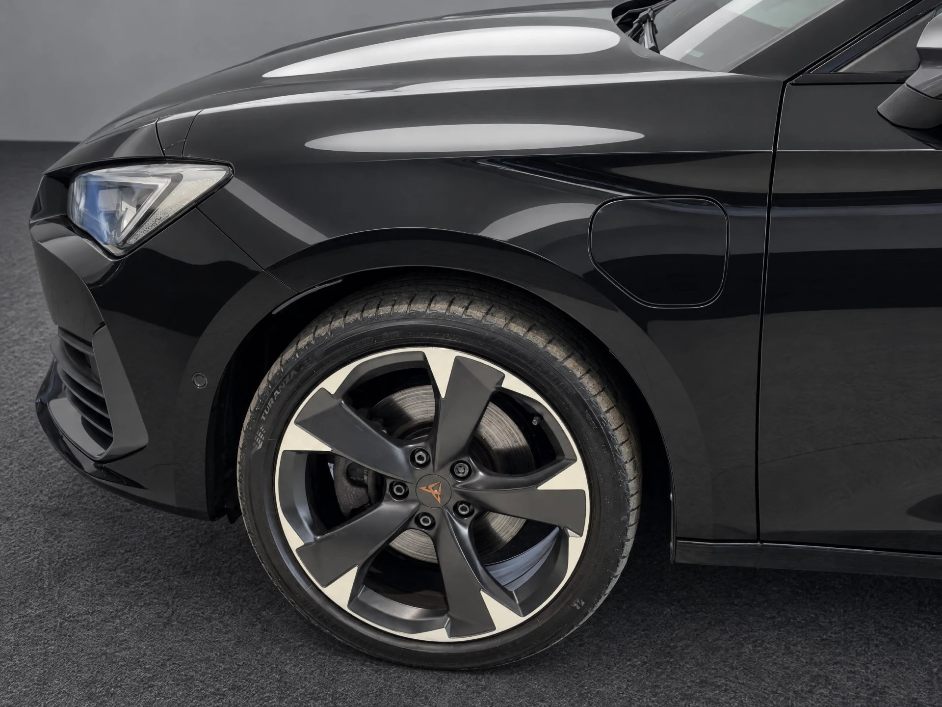 Cupra León