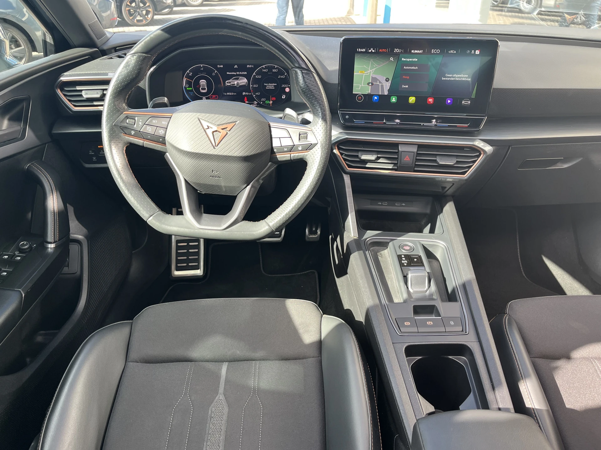 Cupra León