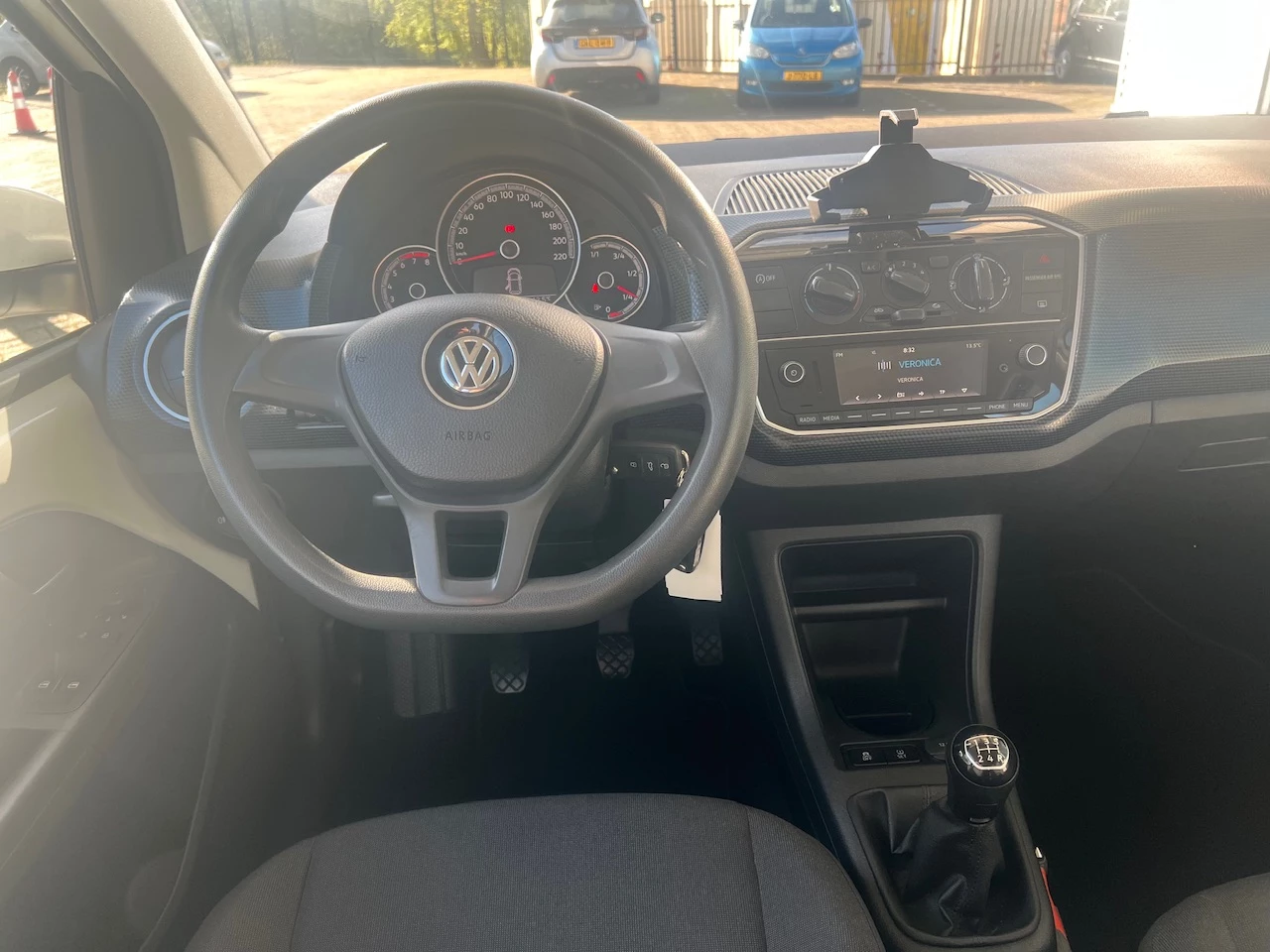 Volkswagen up!