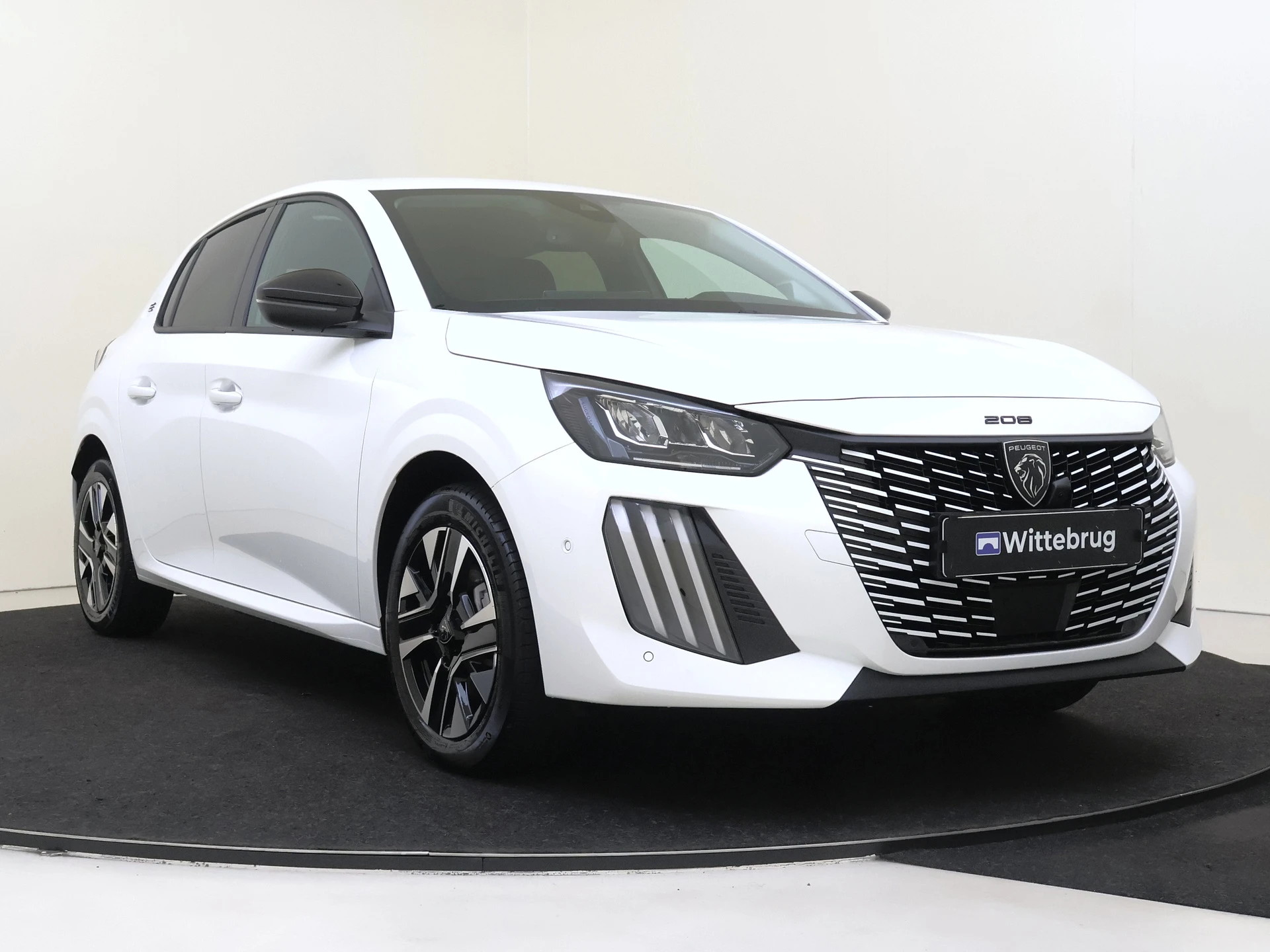 Peugeot e-208