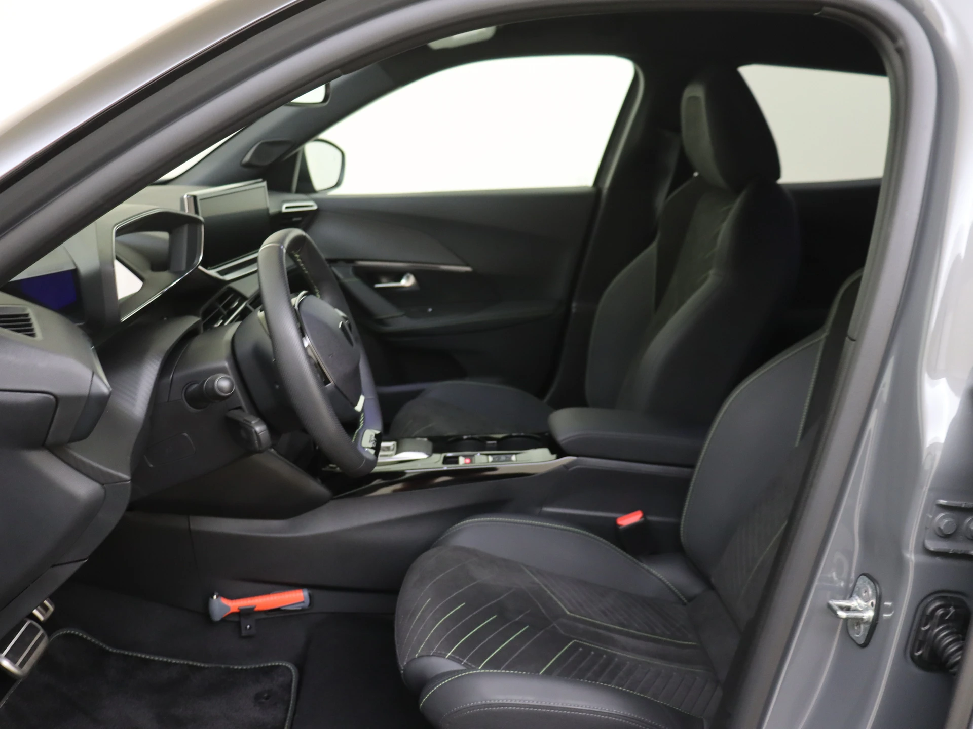Peugeot e-2008