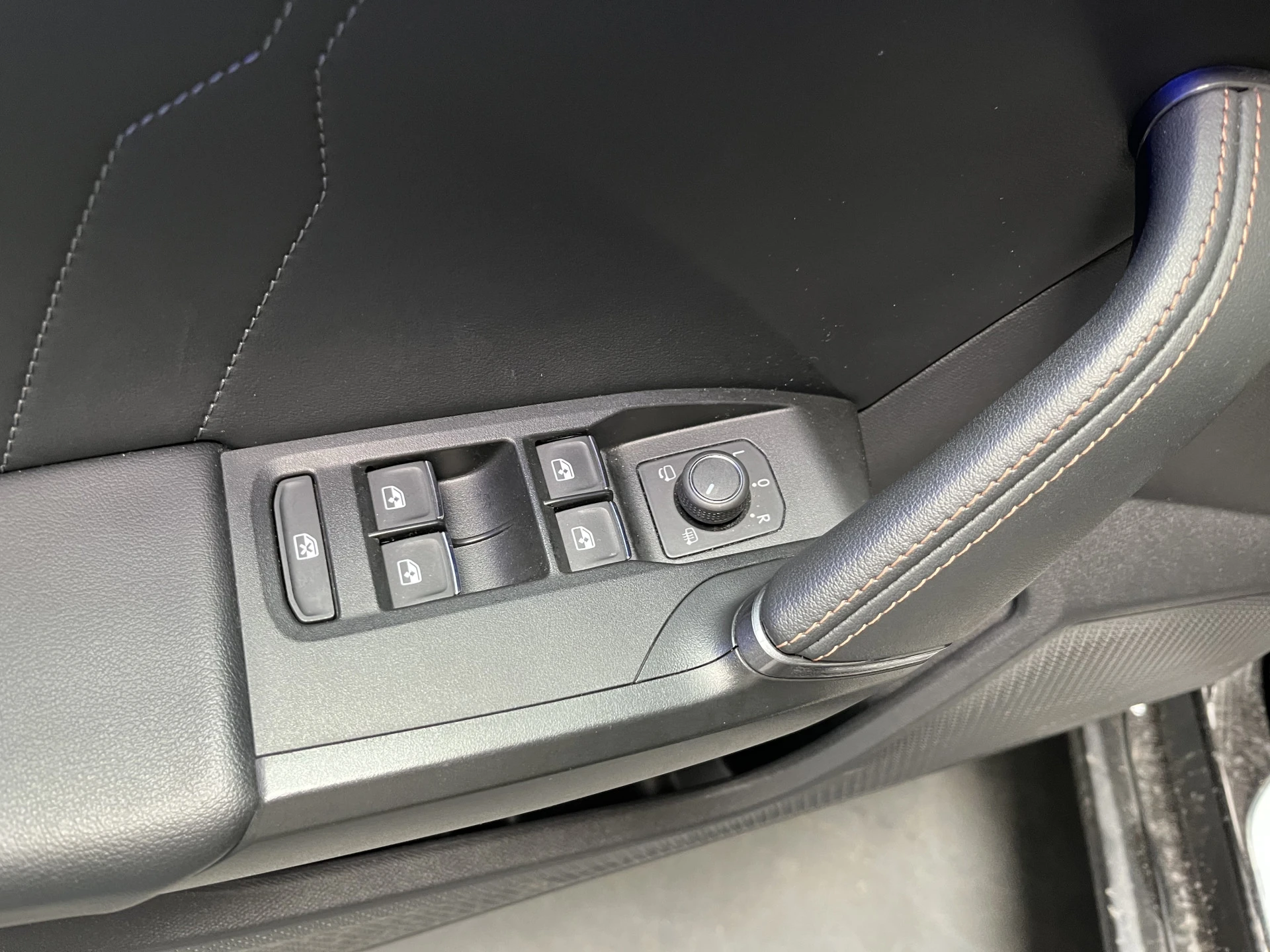 Cupra León