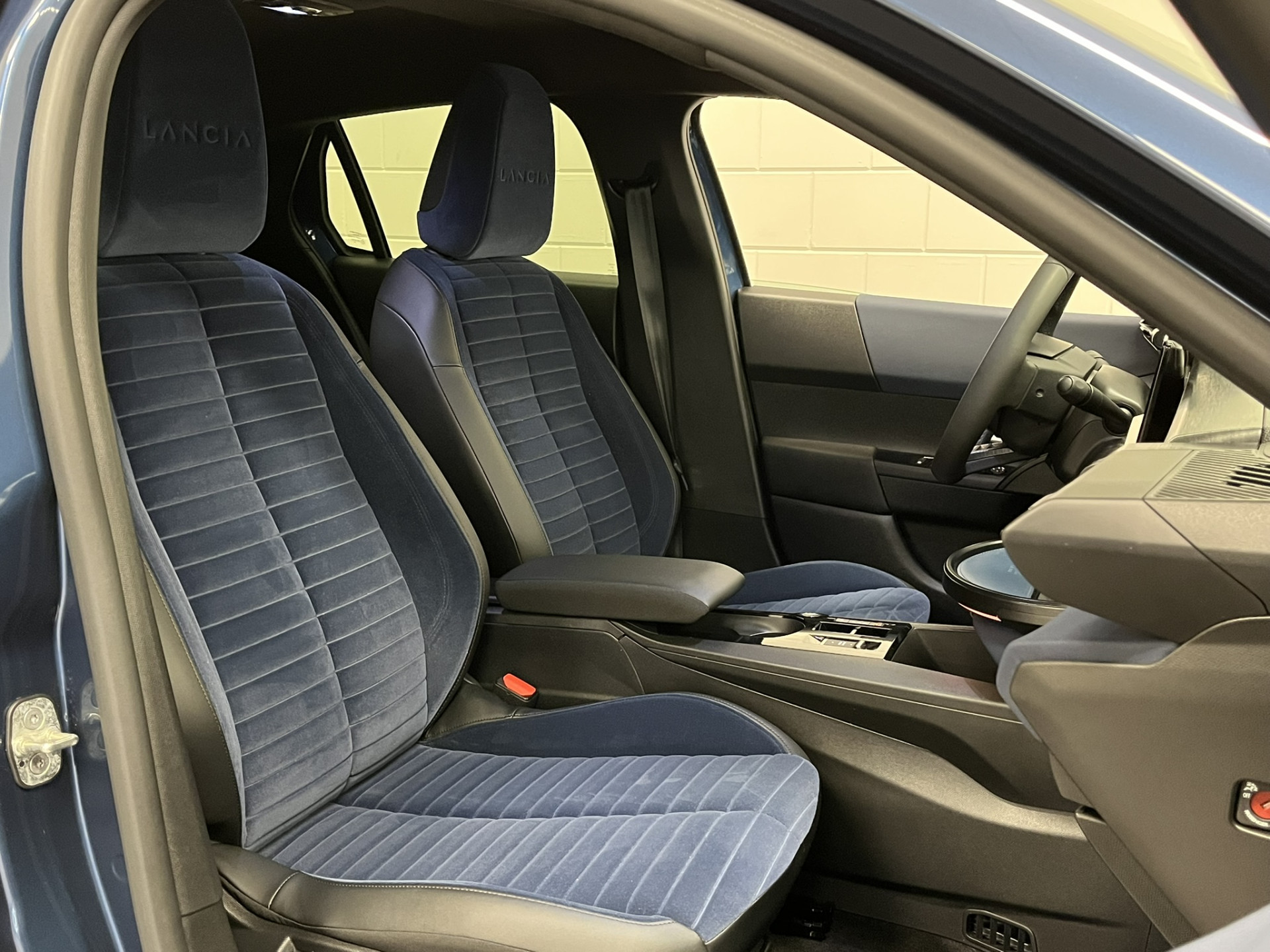 90e9e31f-fdea-4276-8ee4-55a3fb05d6dc.jpg
