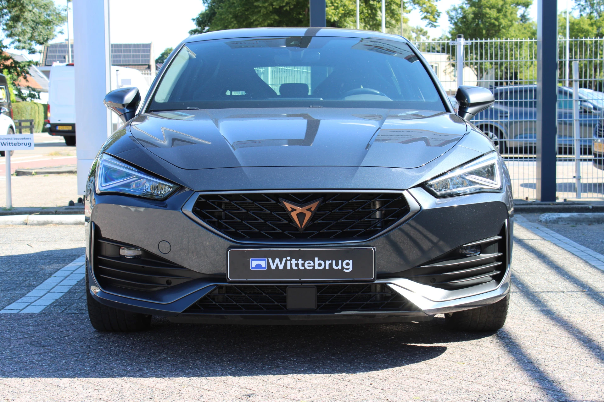 Cupra León