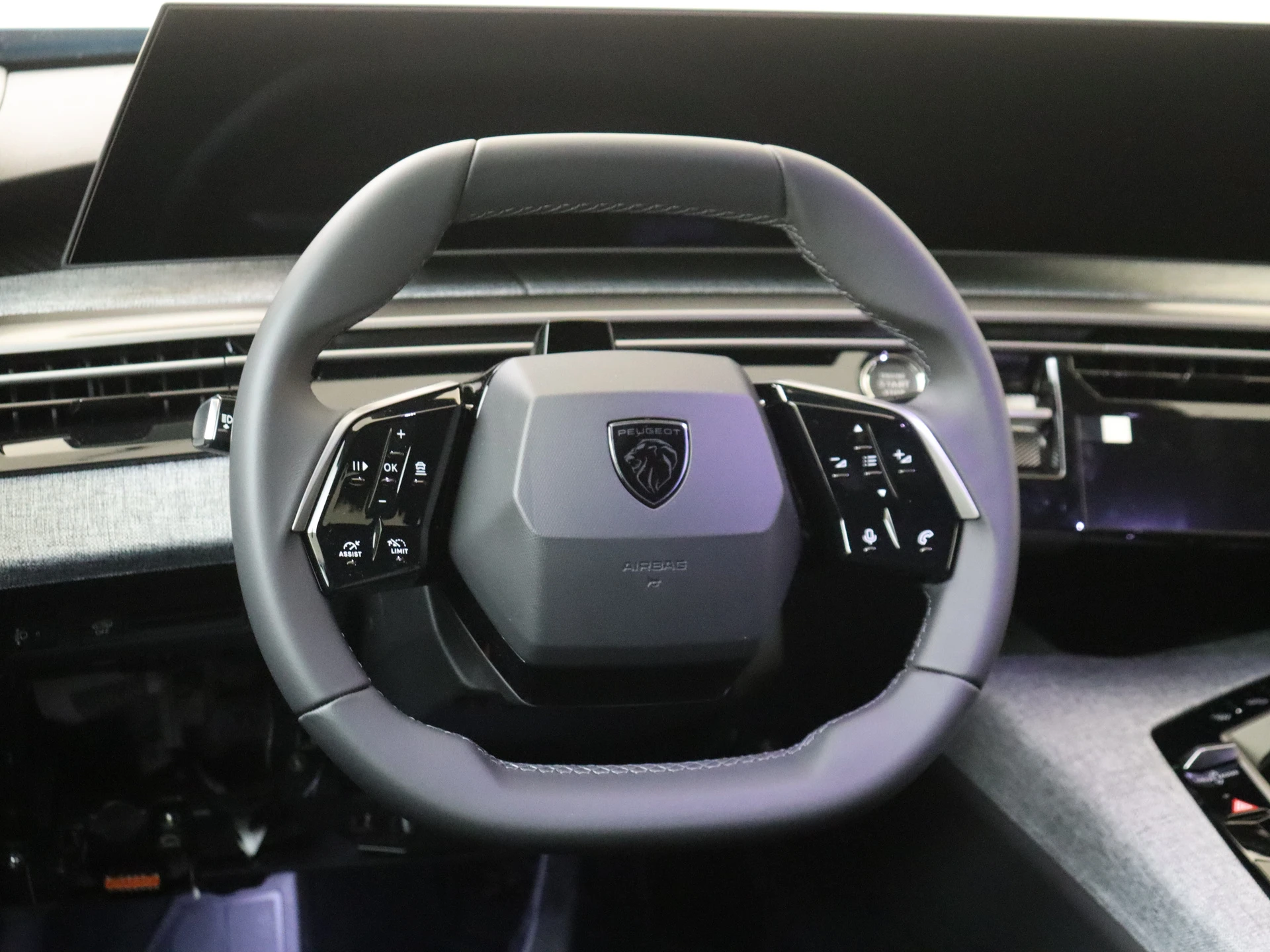 Peugeot e-3008