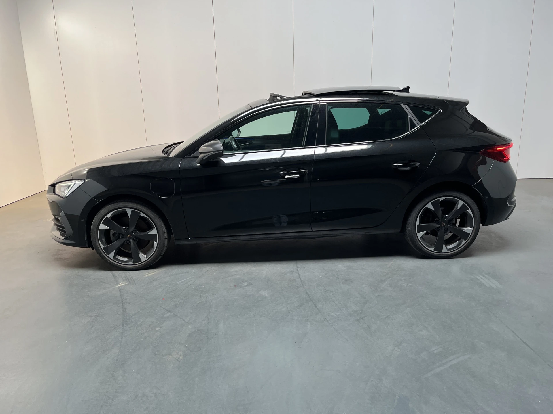 Cupra León