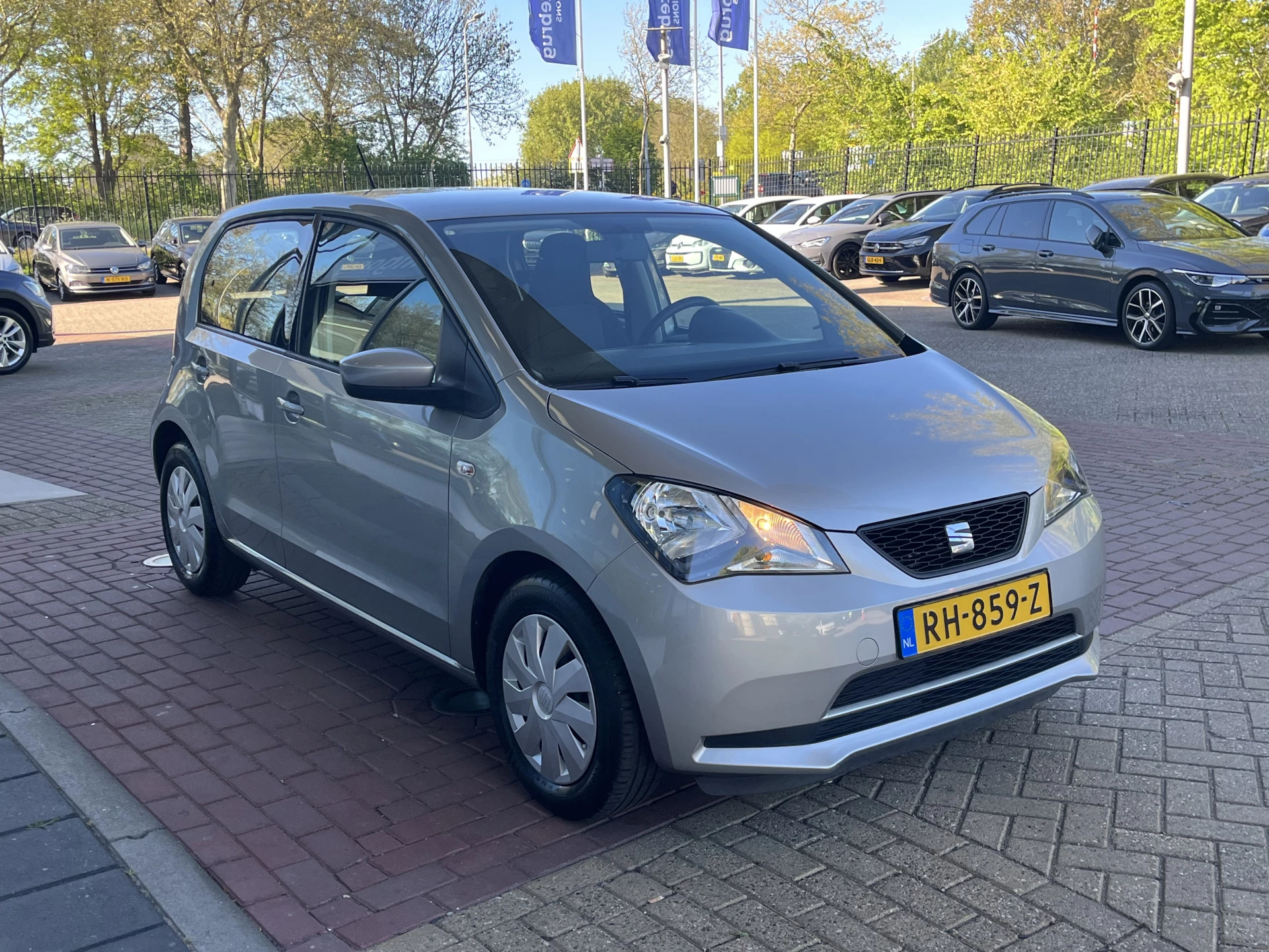 SEAT Mii
