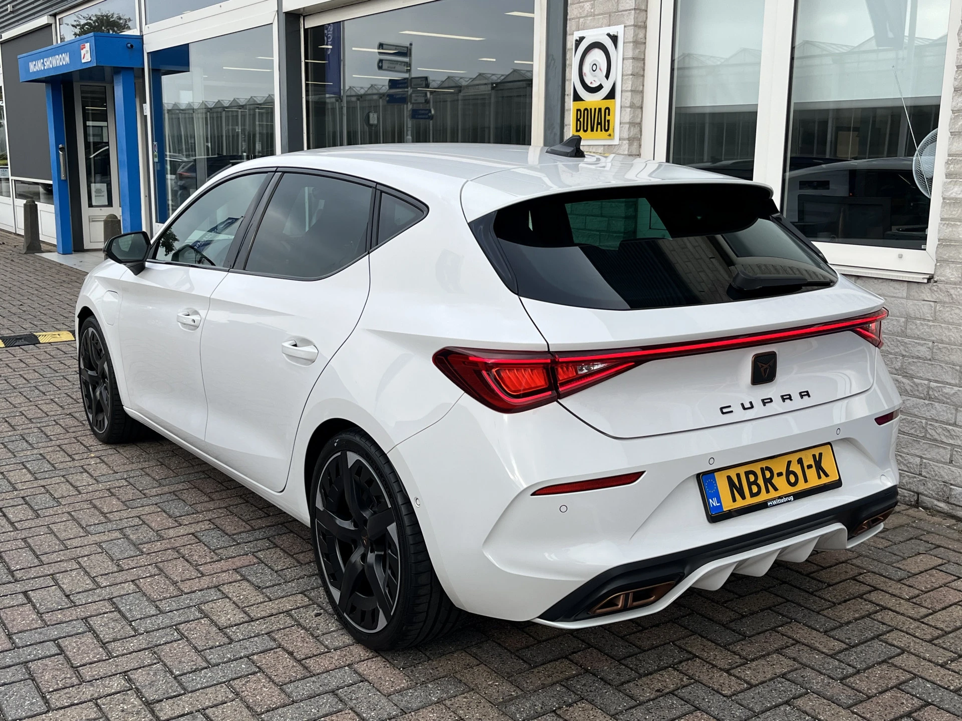Cupra León