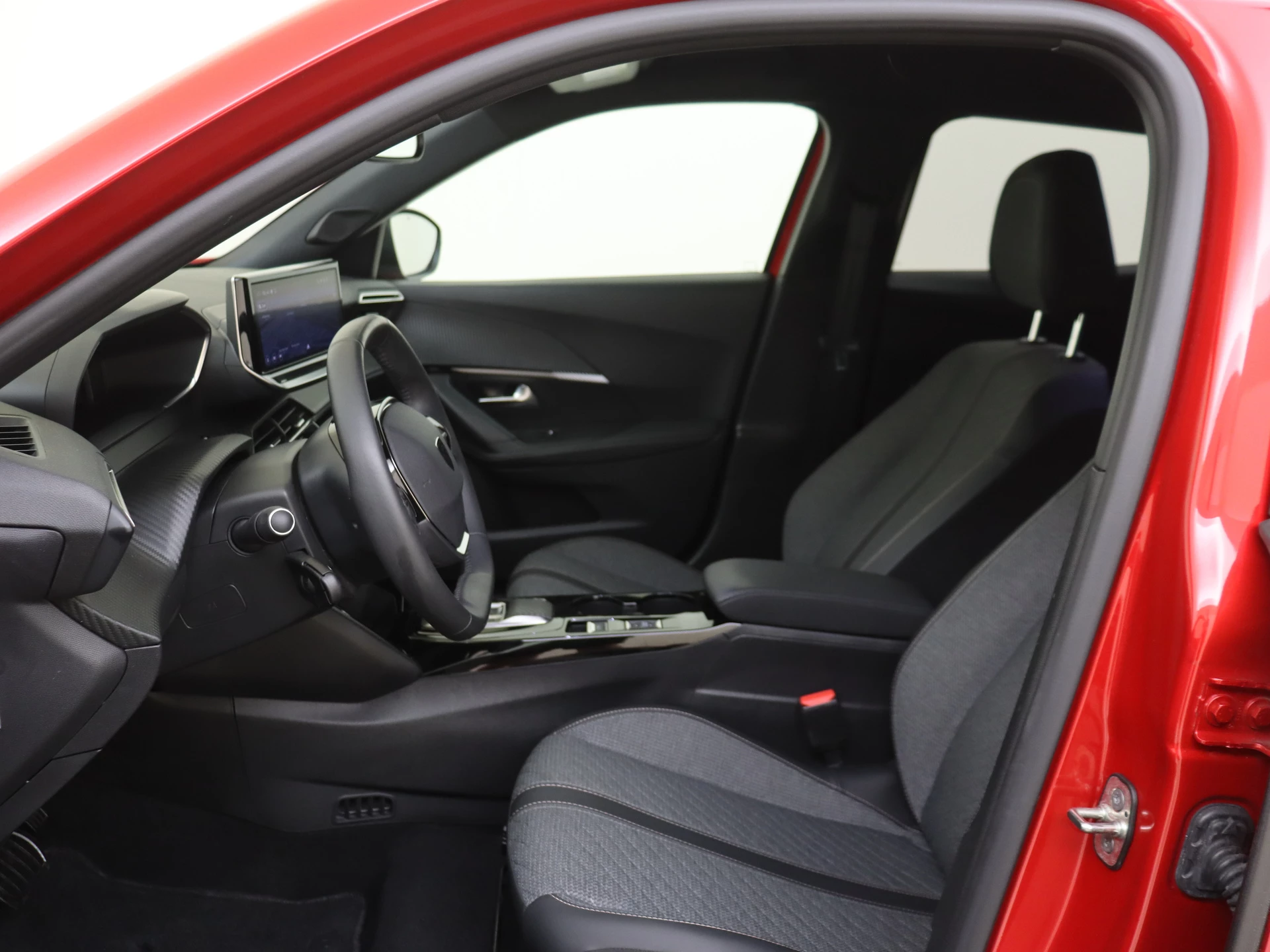 Peugeot e-2008