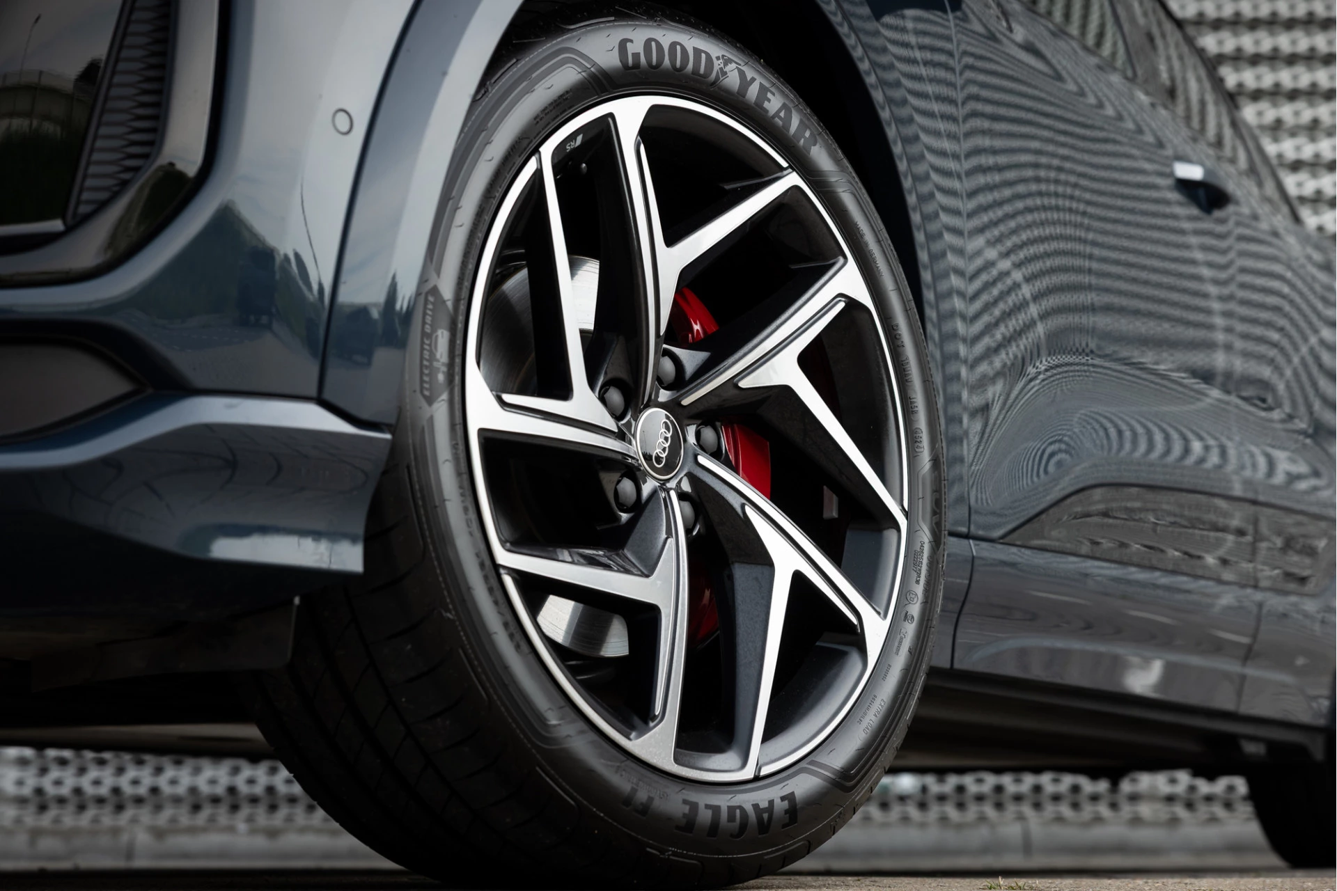 Audi Q6 e-tron