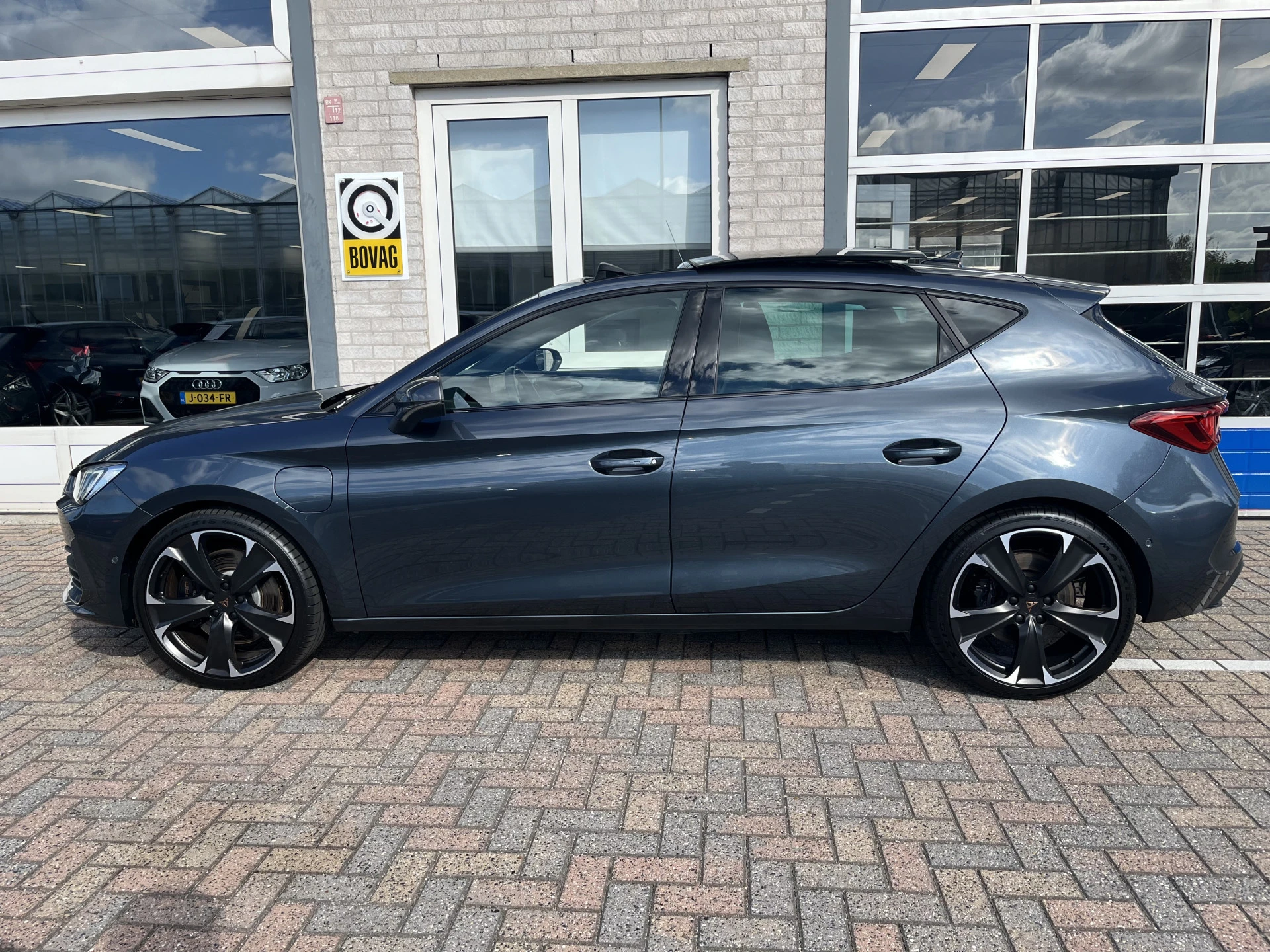 Cupra León