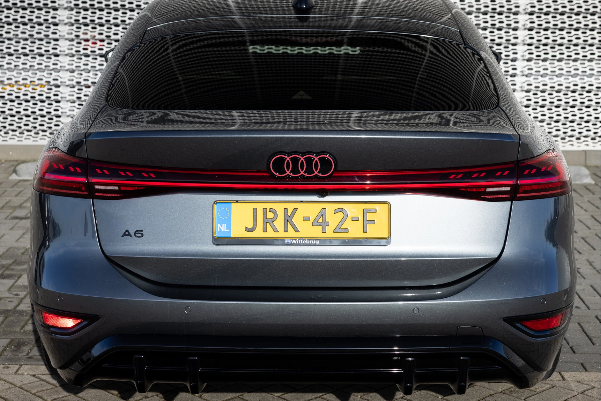 Audi A6 e-tron