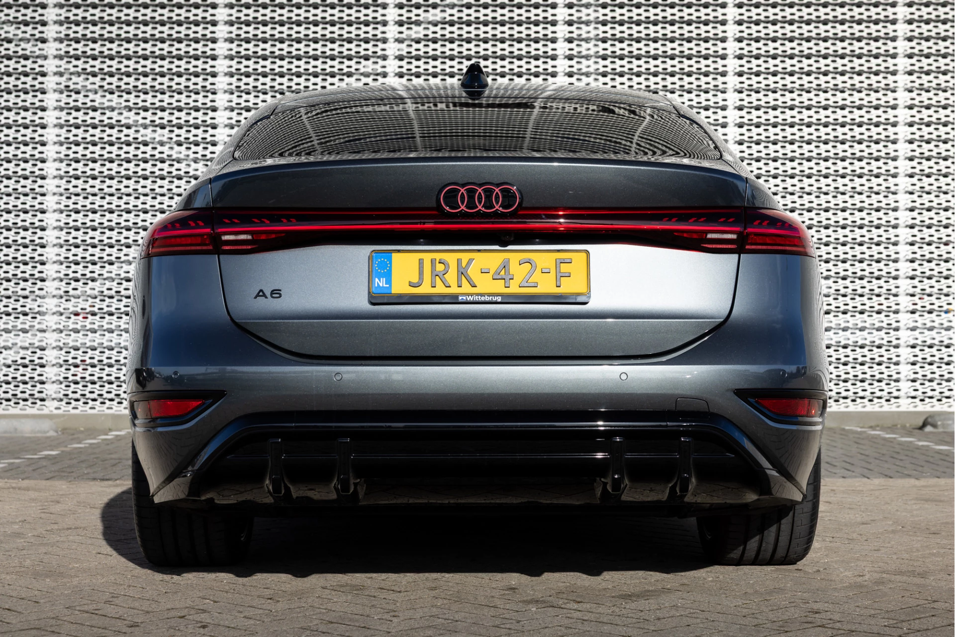 Audi A6 e-tron