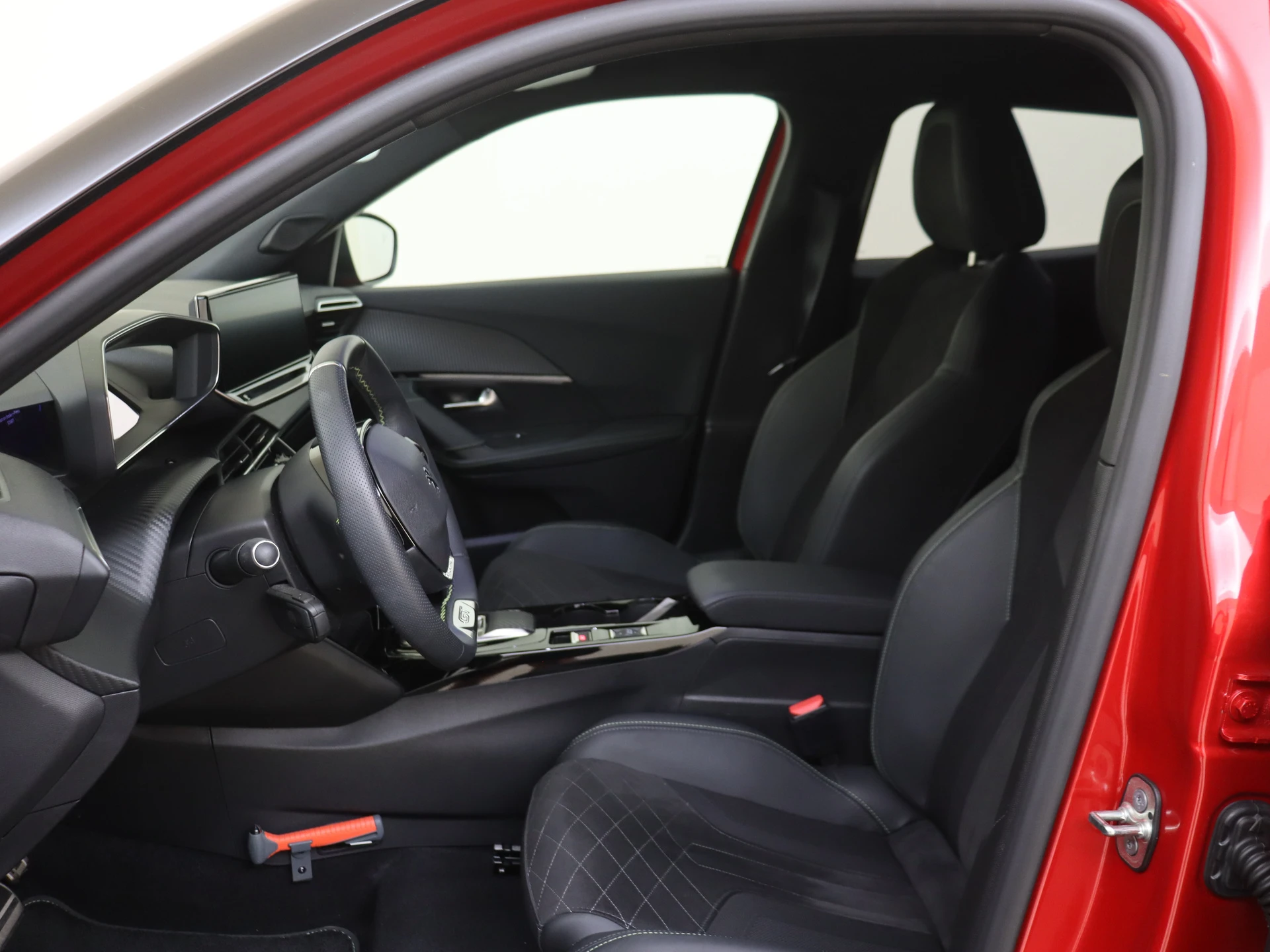 Peugeot e-2008