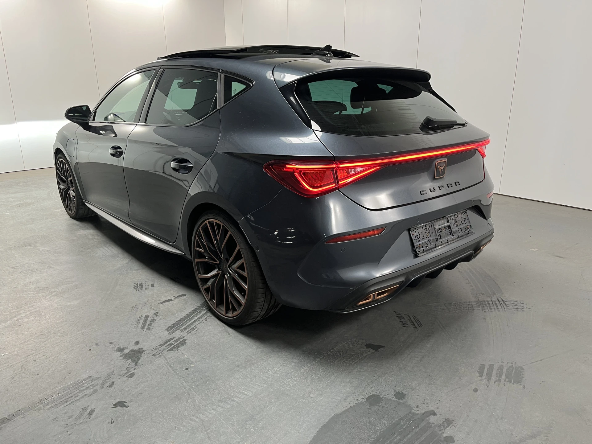 Cupra León