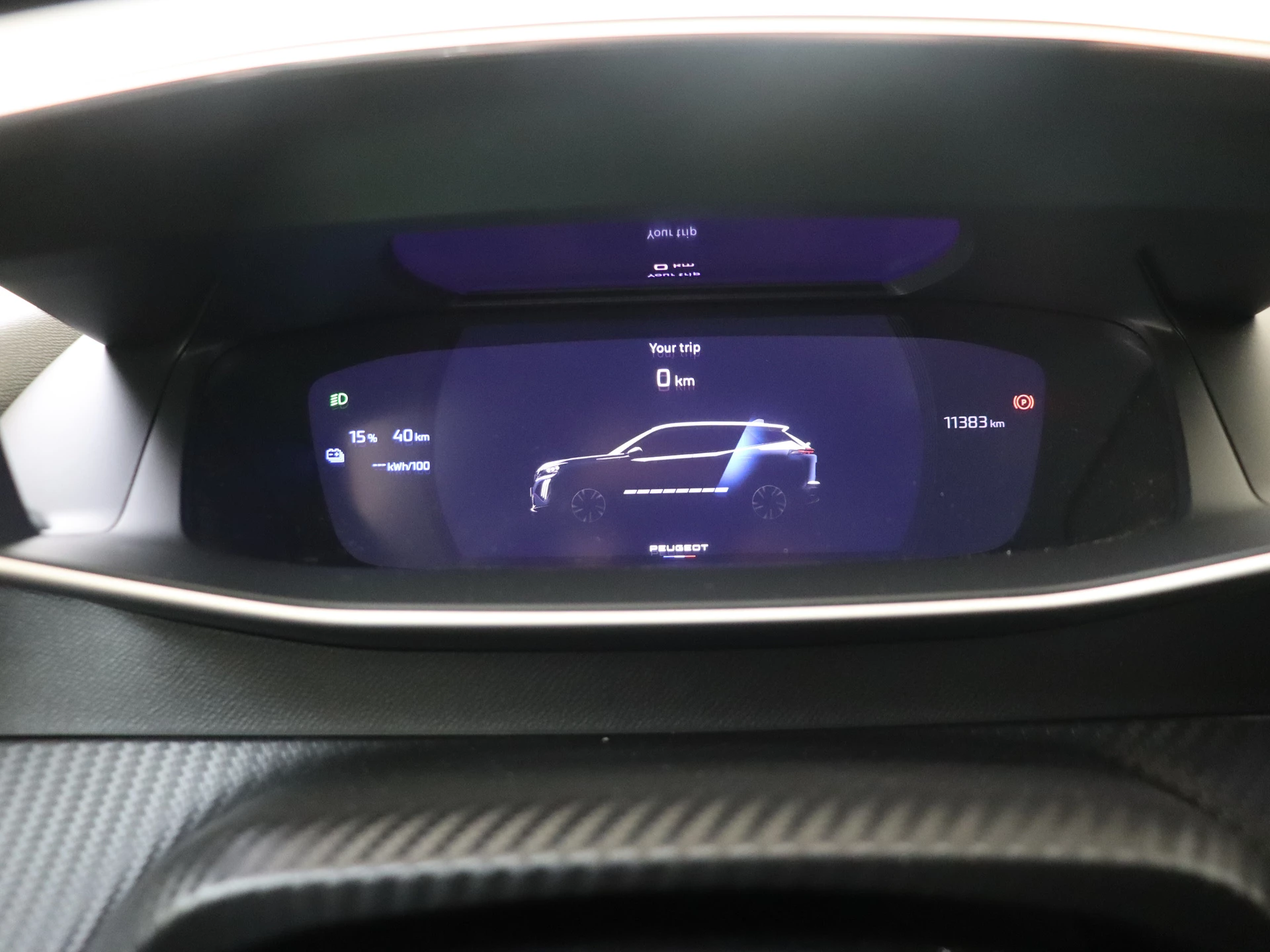 Peugeot e-2008