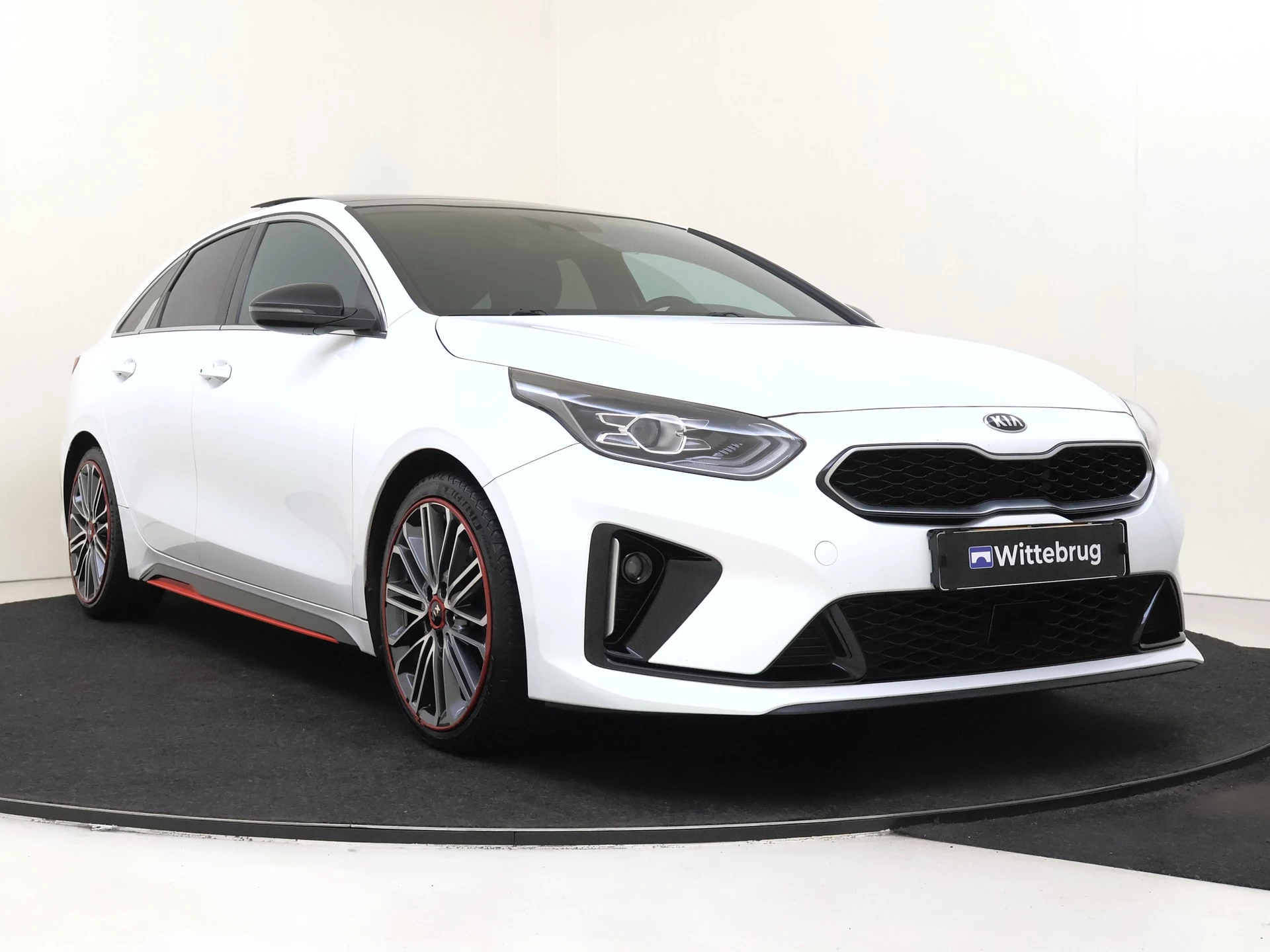 Kia Proceed