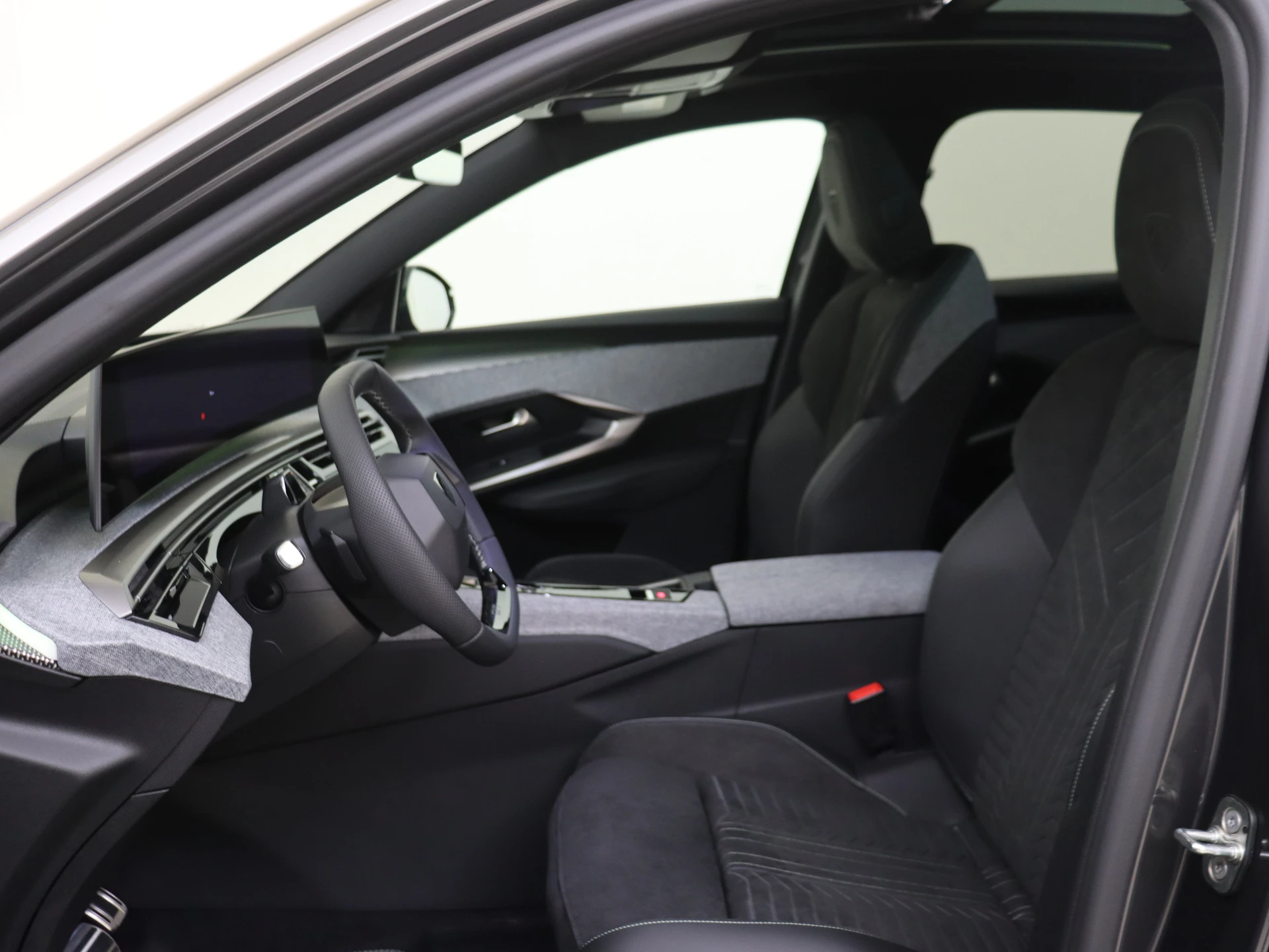 Peugeot e-3008