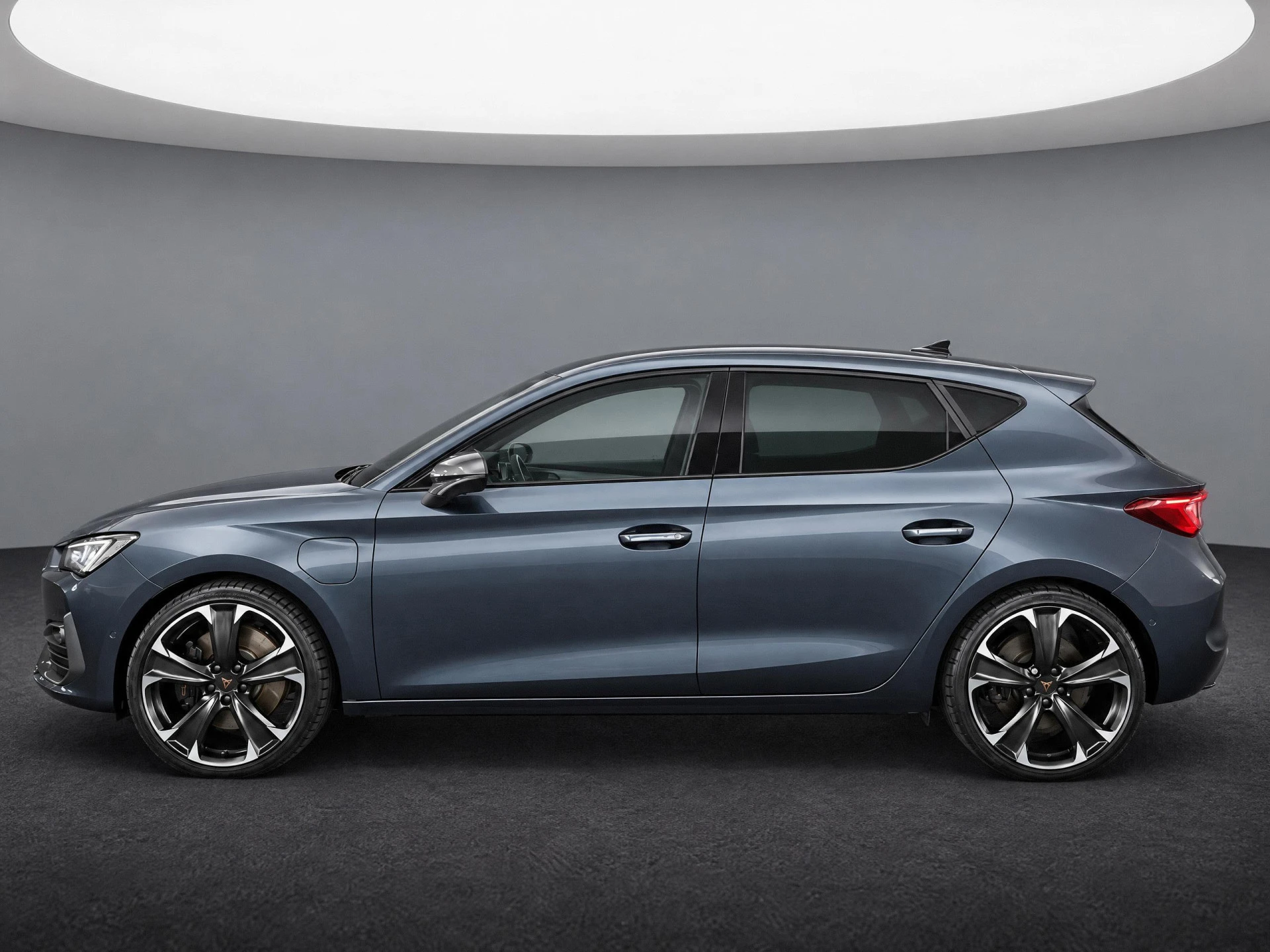 Cupra León