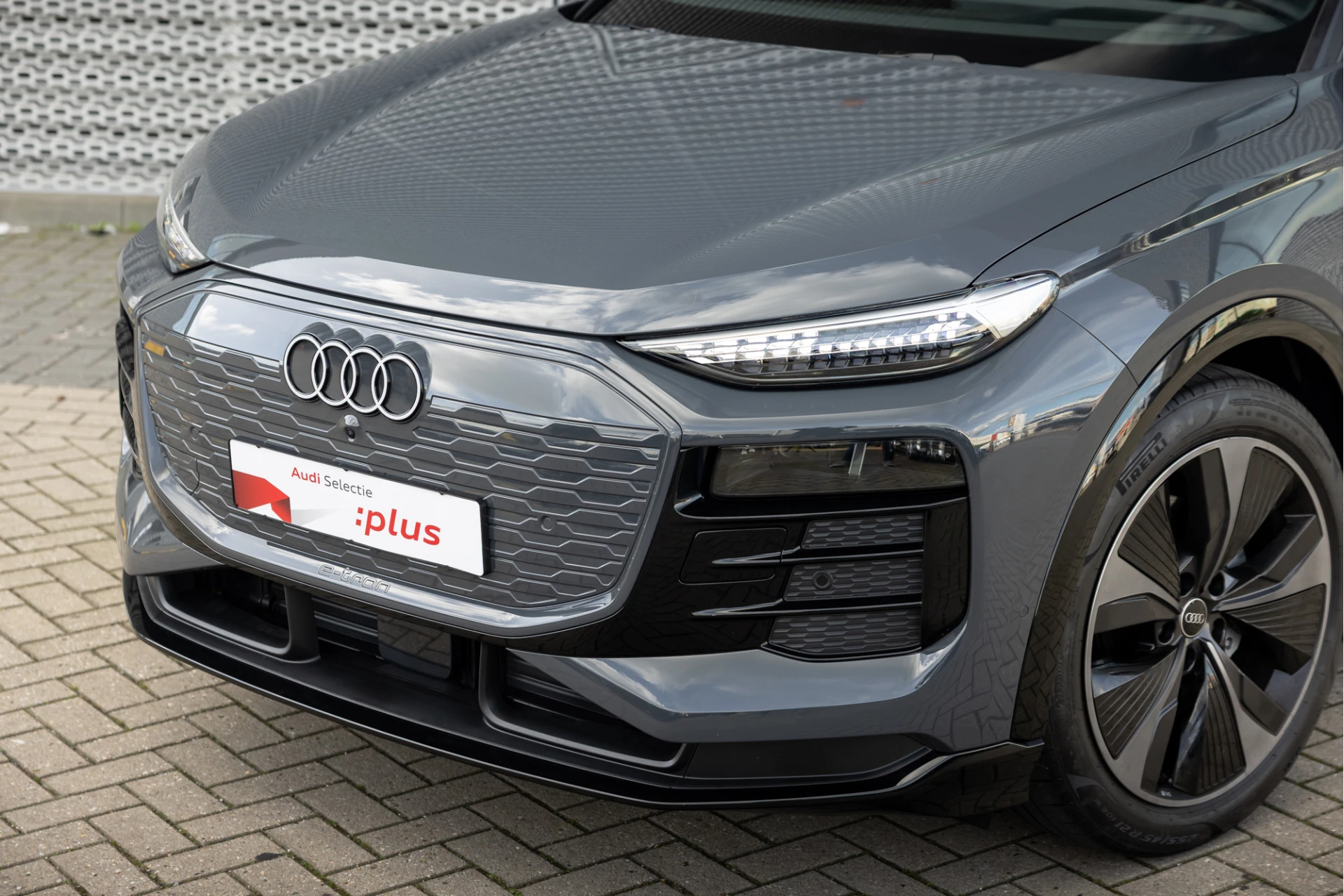 Audi Q6 e-tron