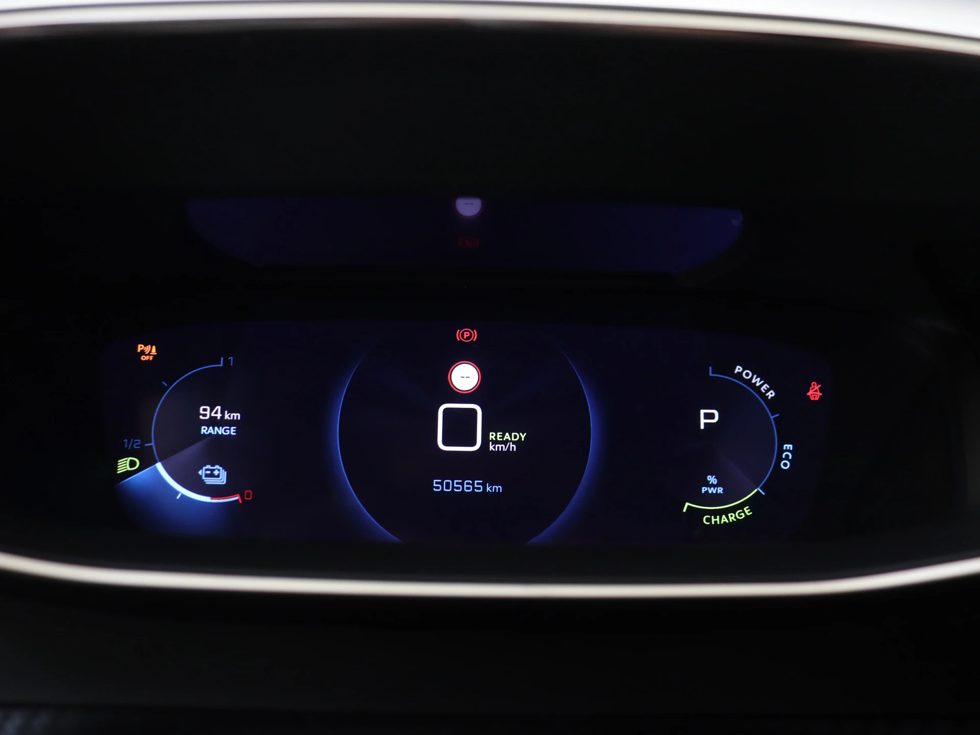 Peugeot e-208