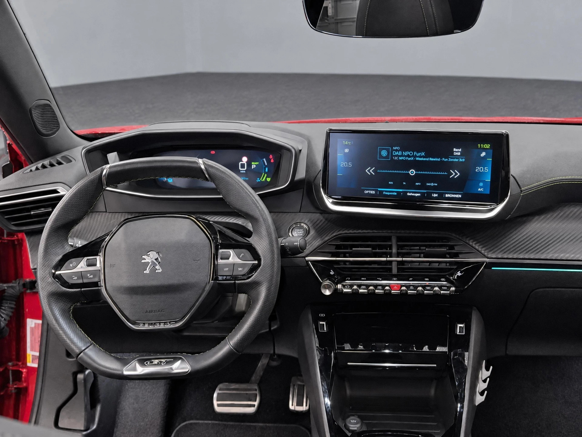 Peugeot e-2008