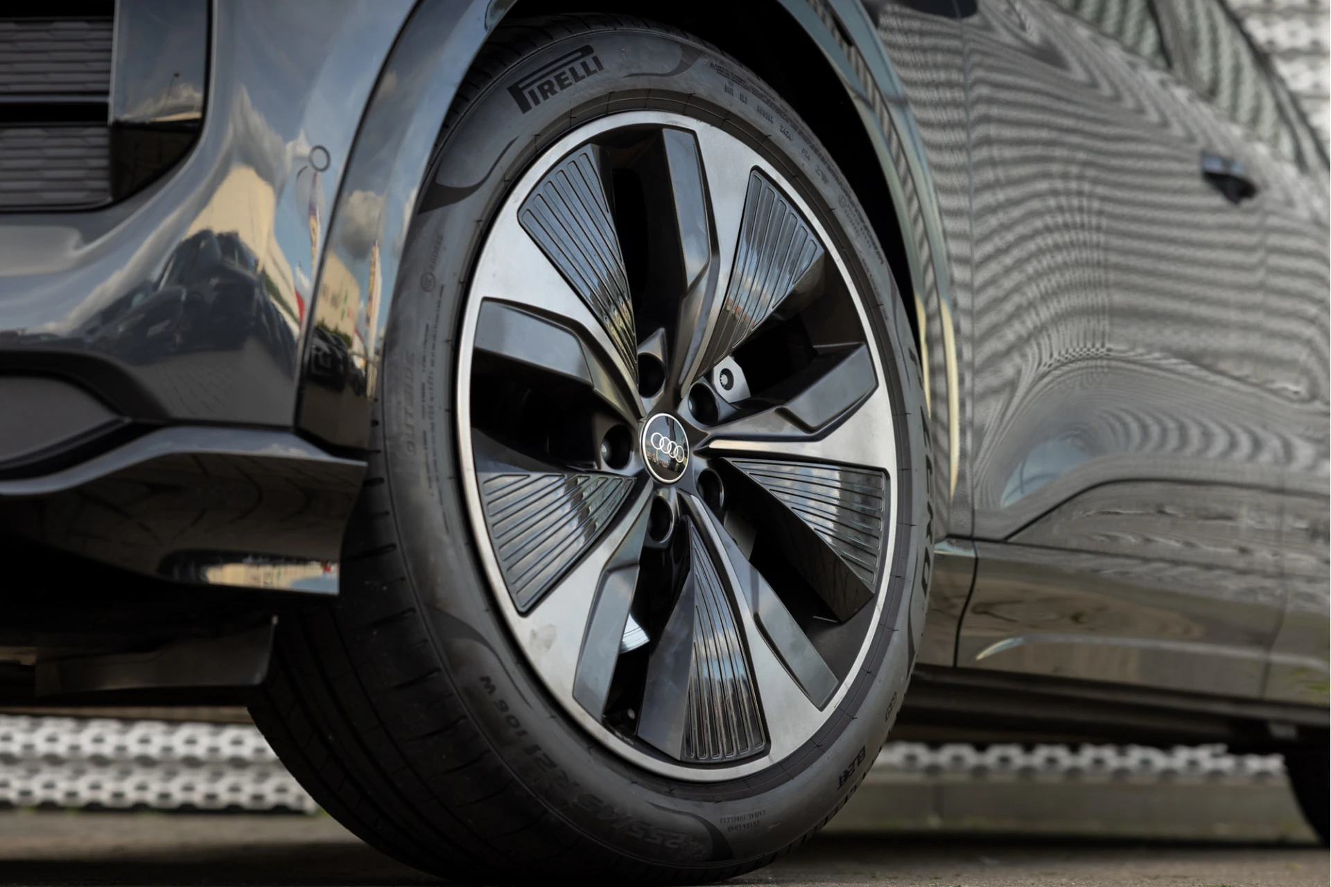 Audi Q6 e-tron