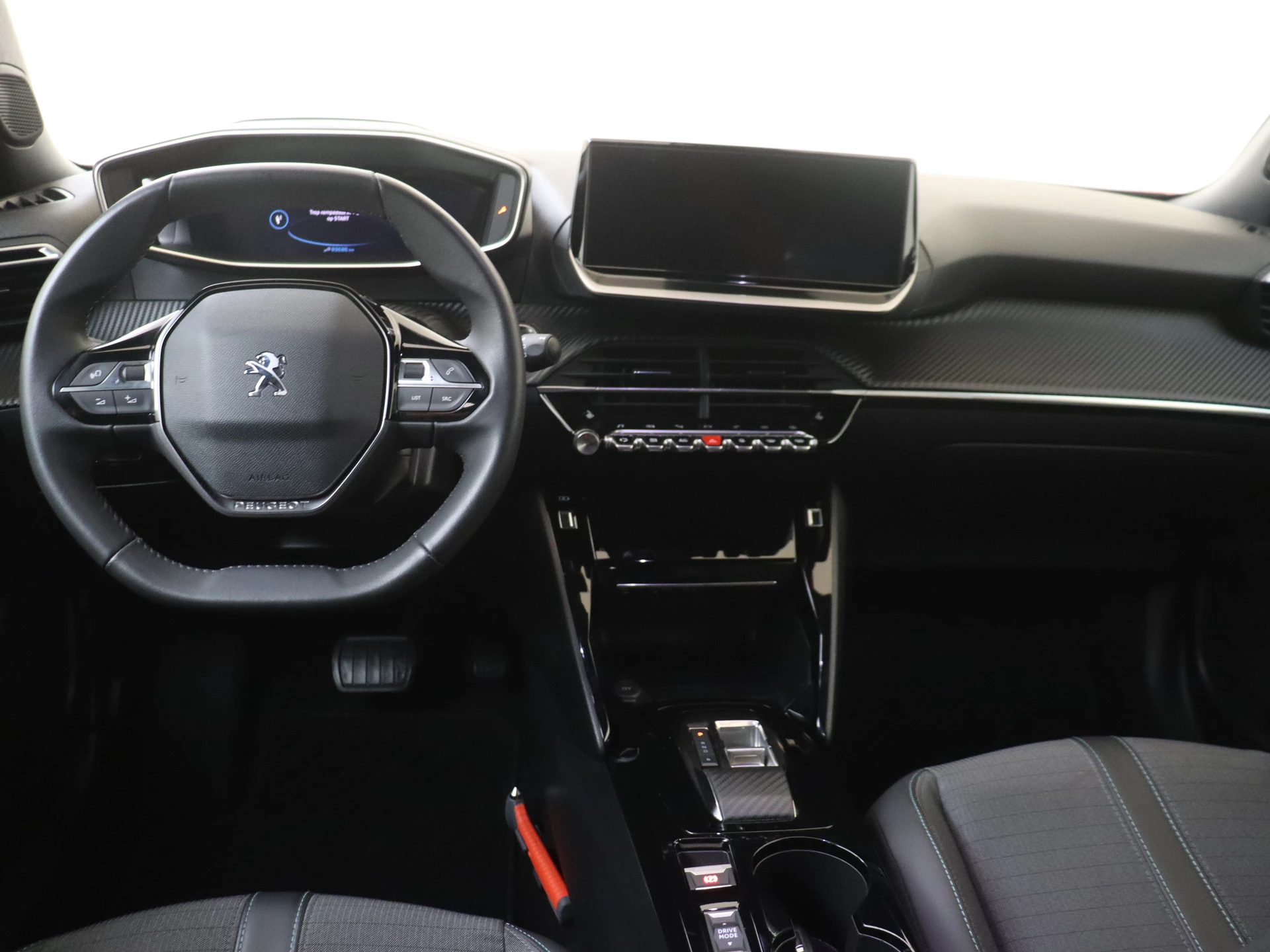 Peugeot e-2008