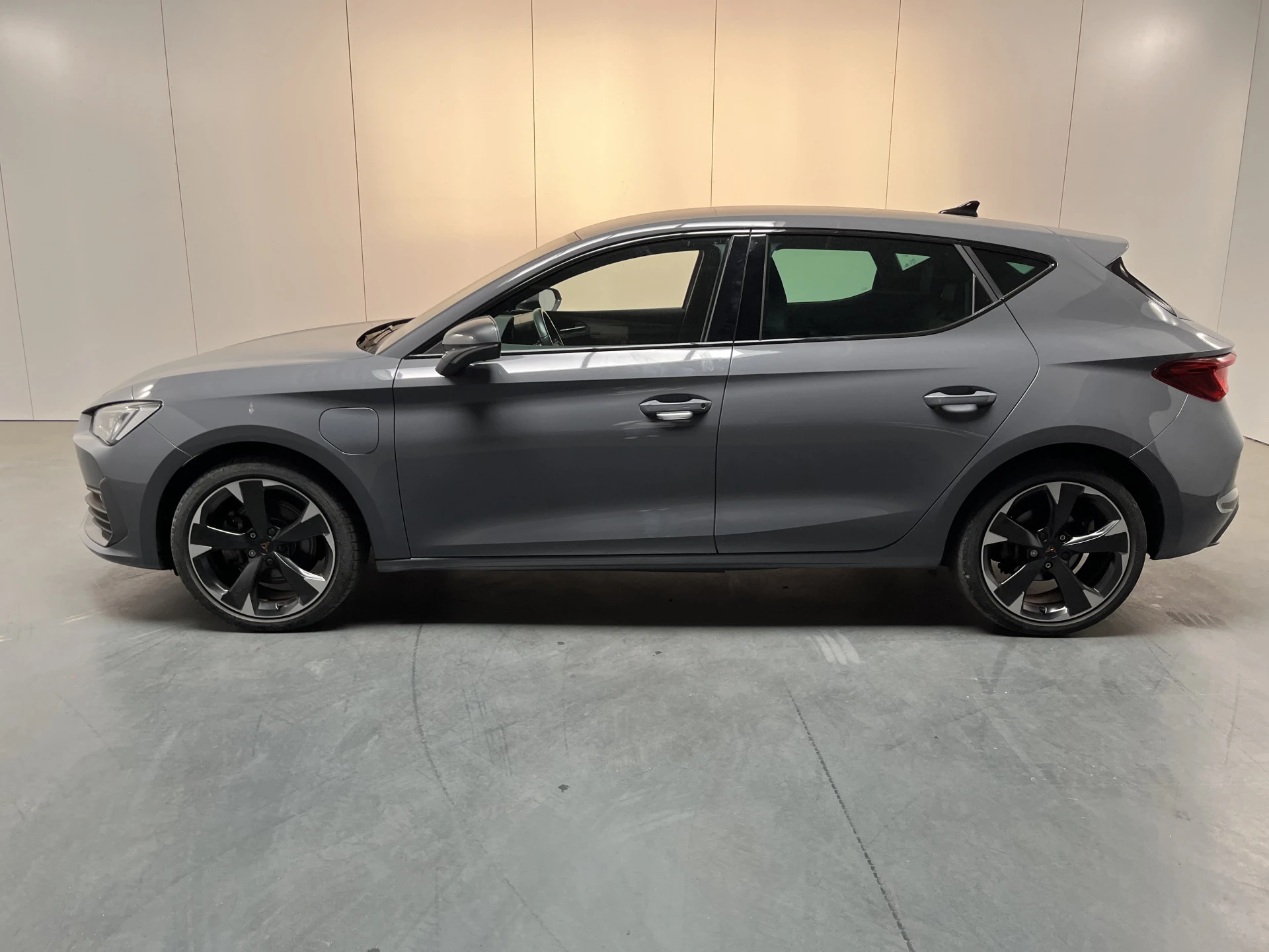 Cupra León