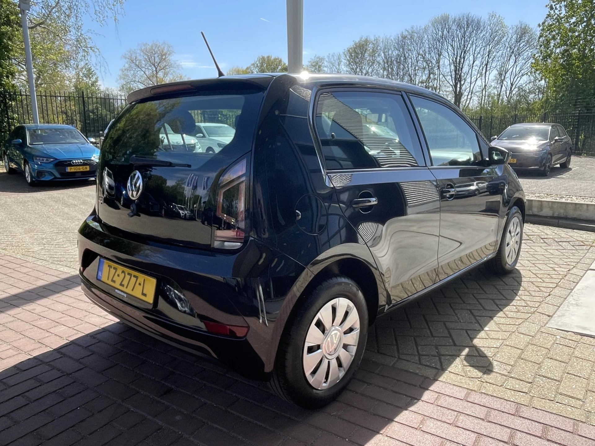 Volkswagen up!