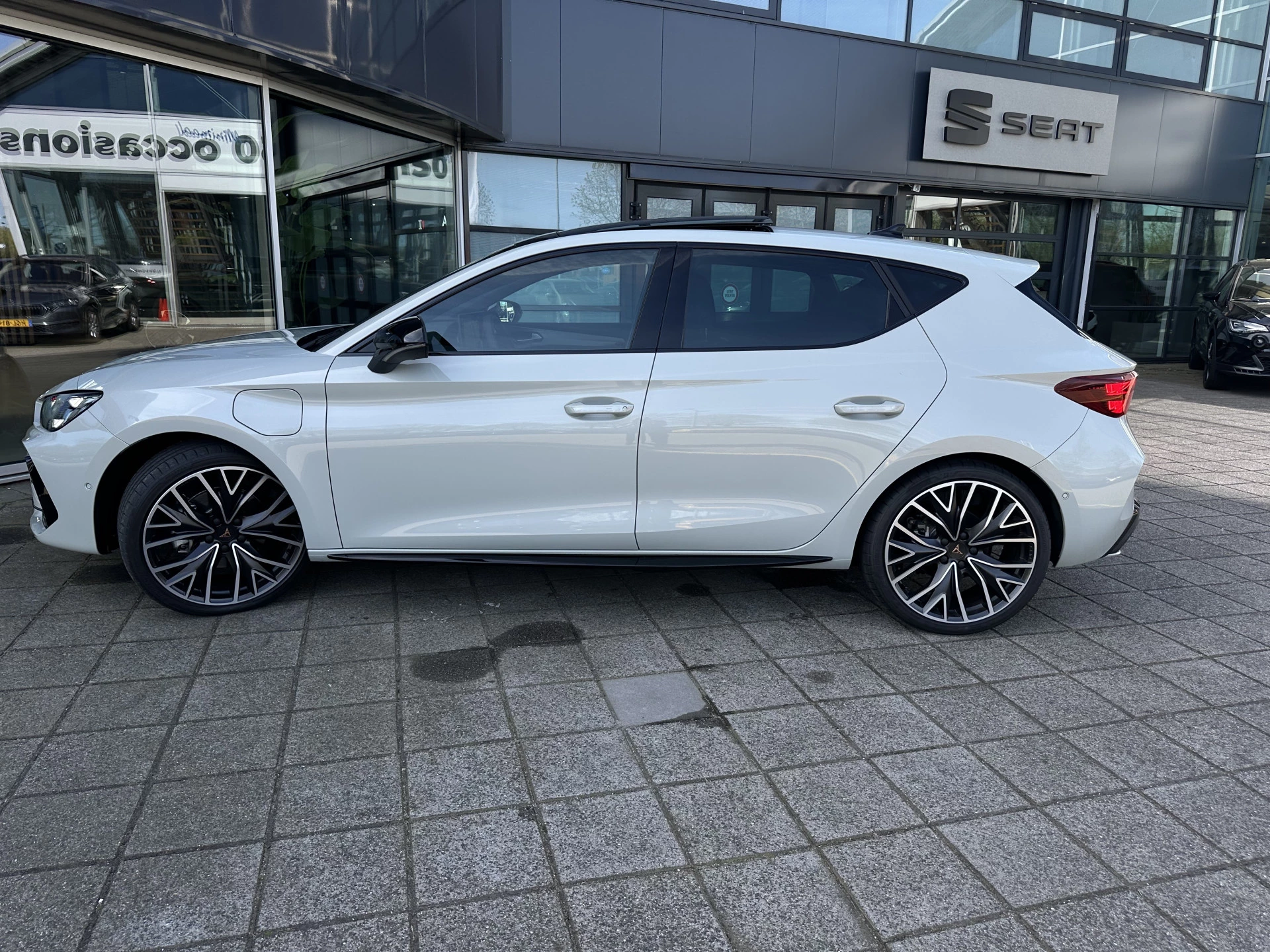 Cupra León